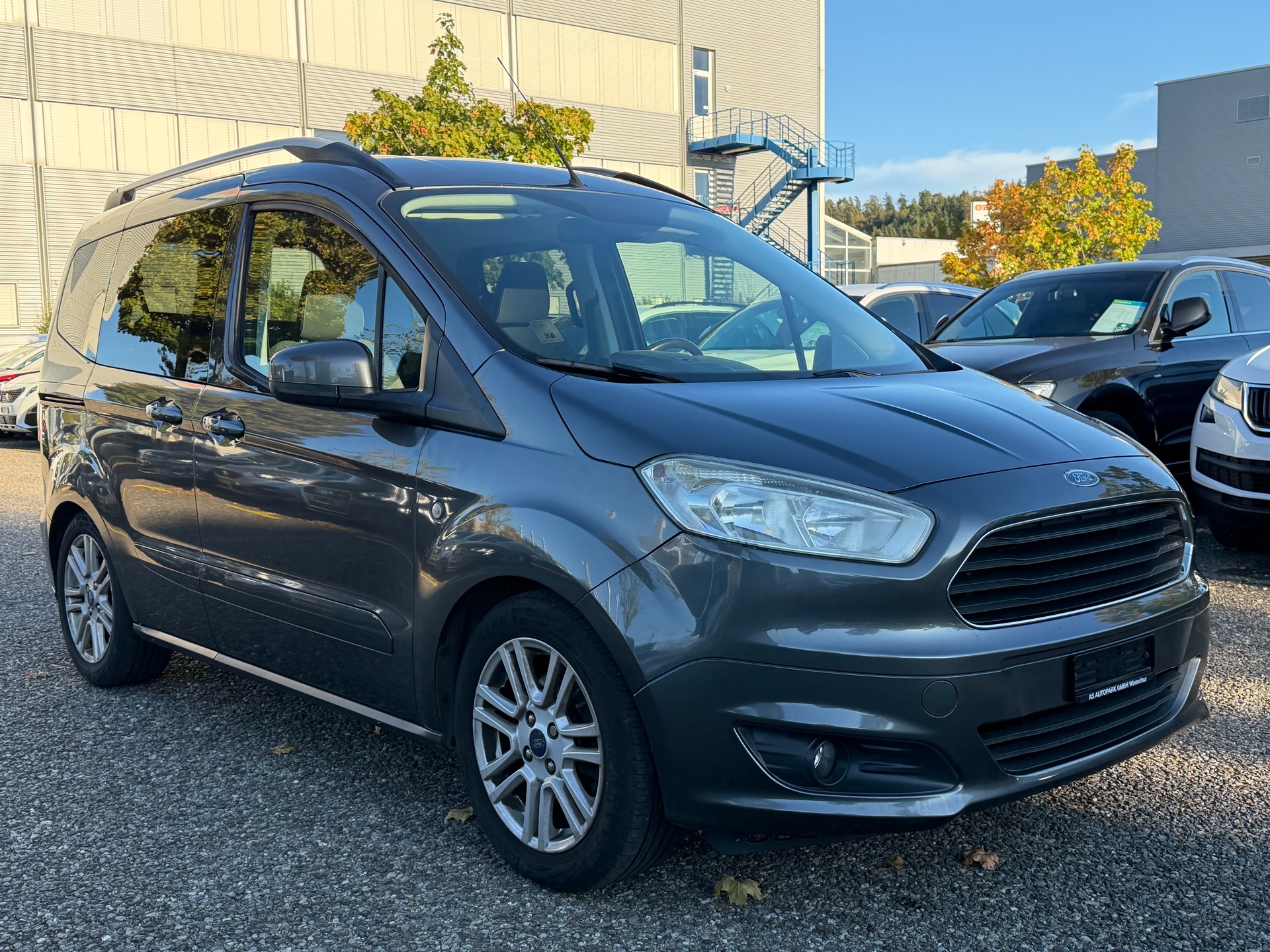 FORD Tourneo Courier 1.0 SCTi Trend-showroom-element-2