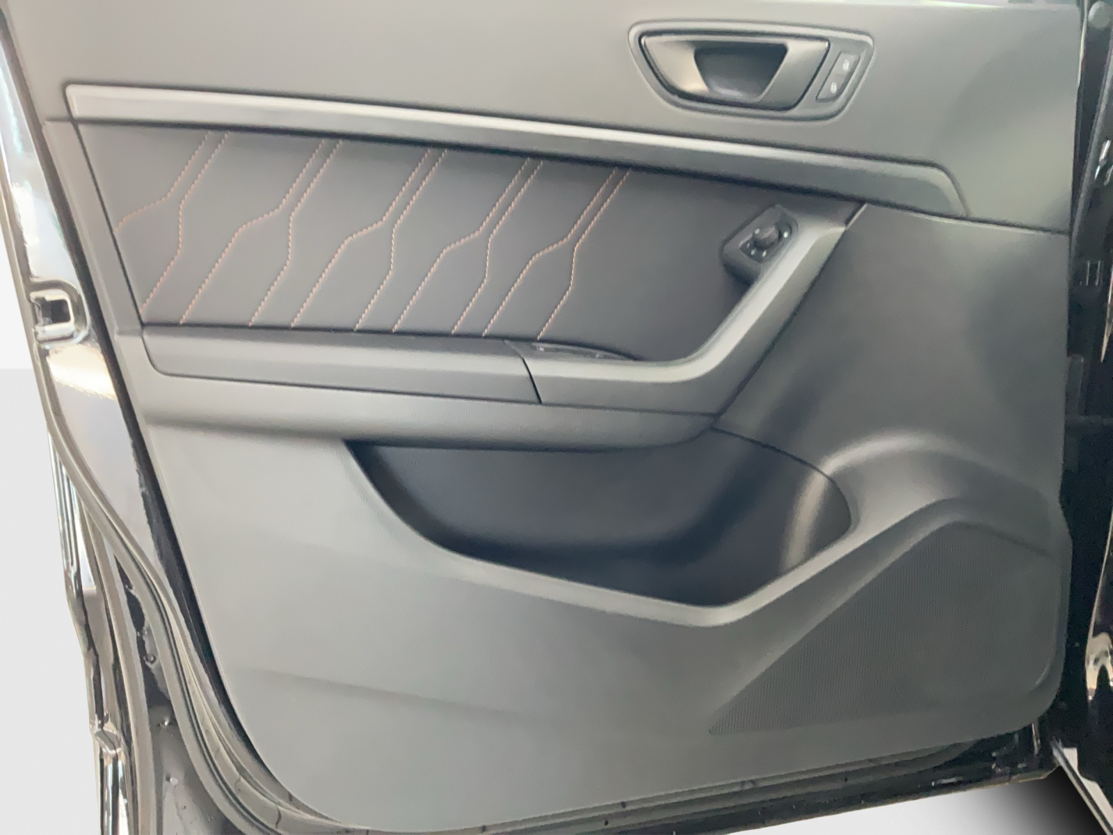 CUPRA Ateca 2.0TSI Inicio 4Drive DSG-image-12