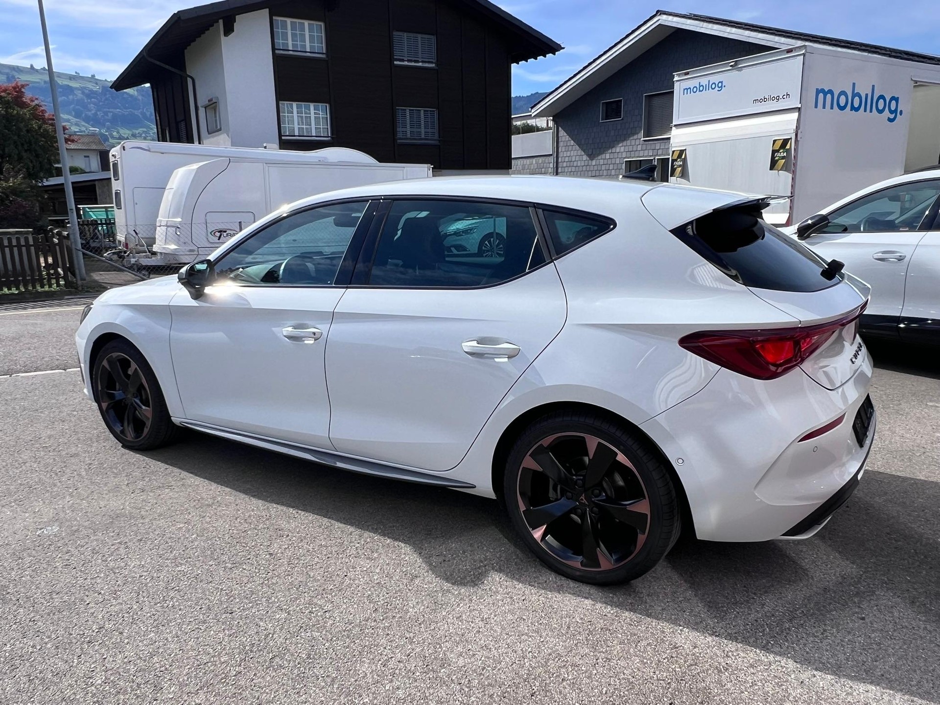CUPRA Leon 2.0 TSI DSG-image-4