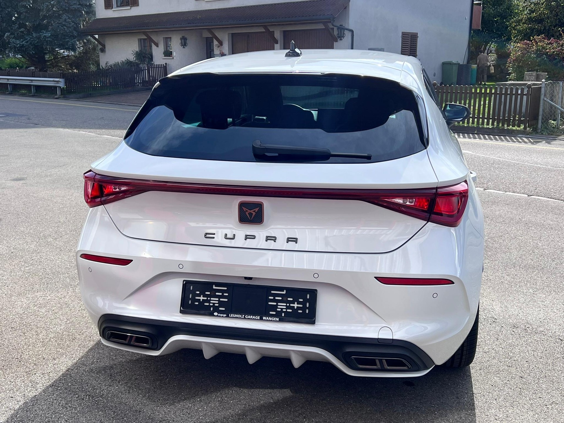 CUPRA Leon 2.0 TSI DSG-showroom-element-3