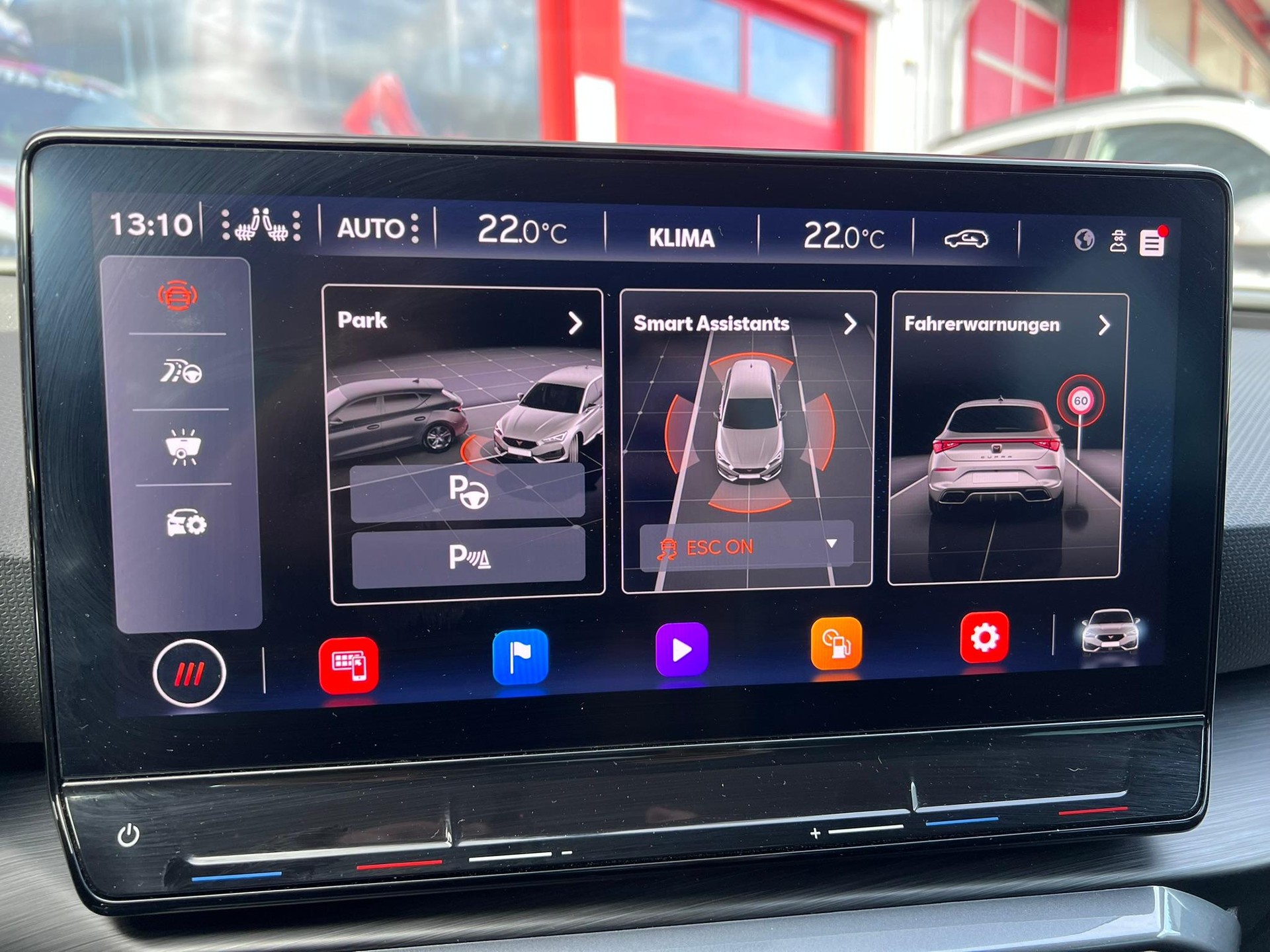 CUPRA Leon 2.0 TSI DSG-image-11