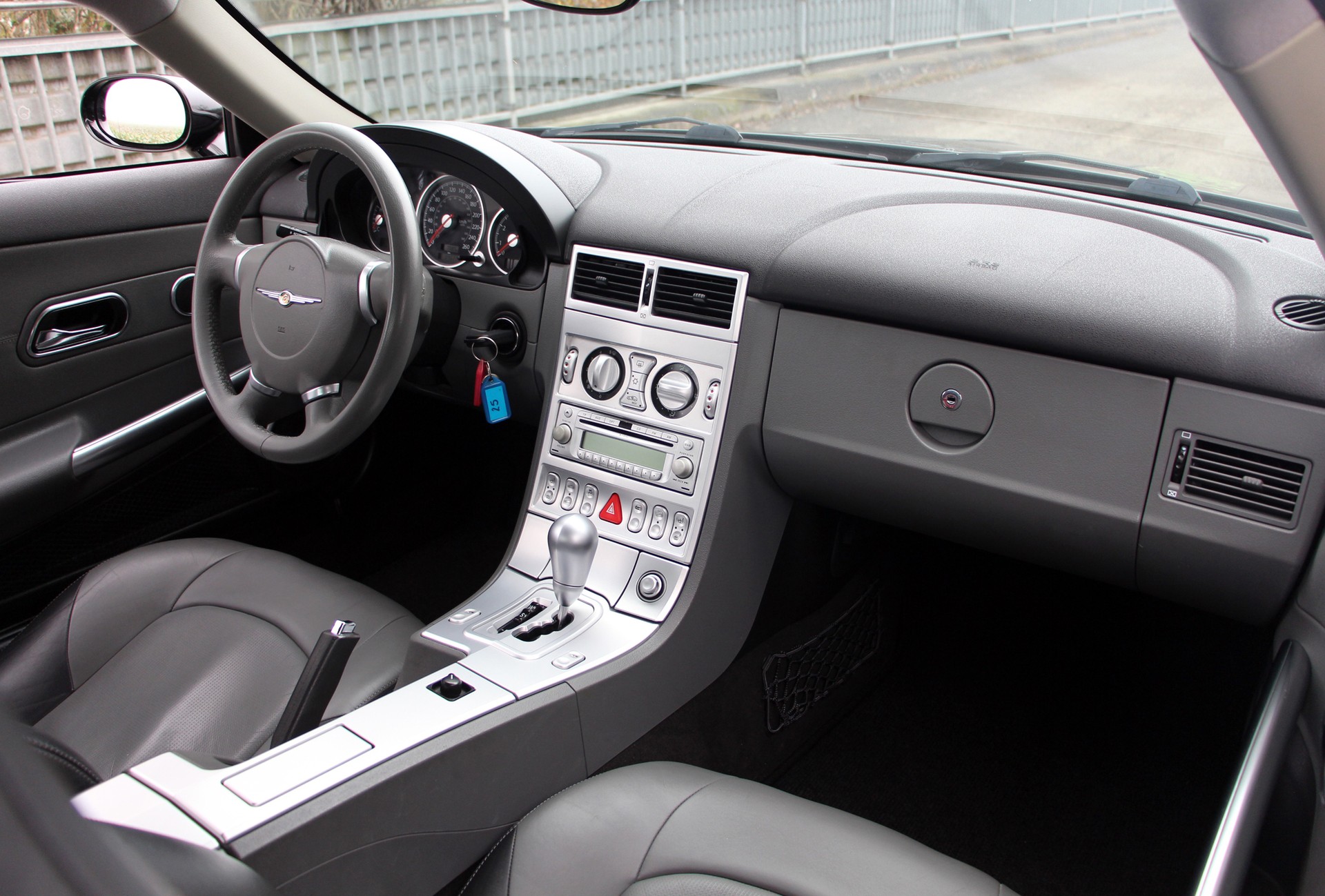 CHRYSLER Crossfire 3.2 V6 (Limited)-image-8