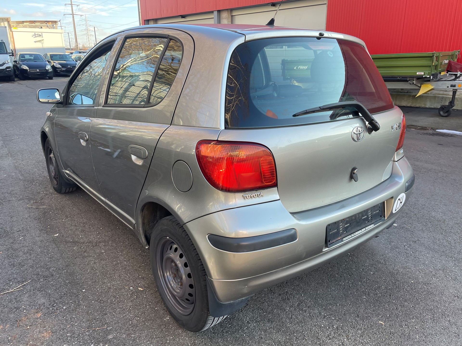 TOYOTA Yaris 1.3 Linea Luna-image-1