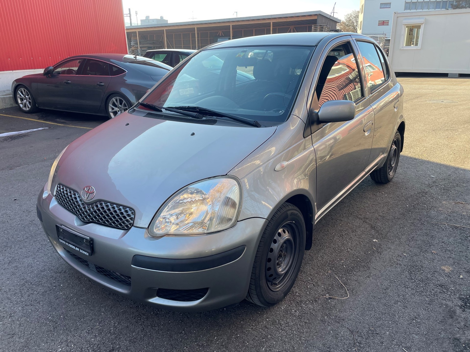 TOYOTA Yaris 1.3 Linea Luna-image-2
