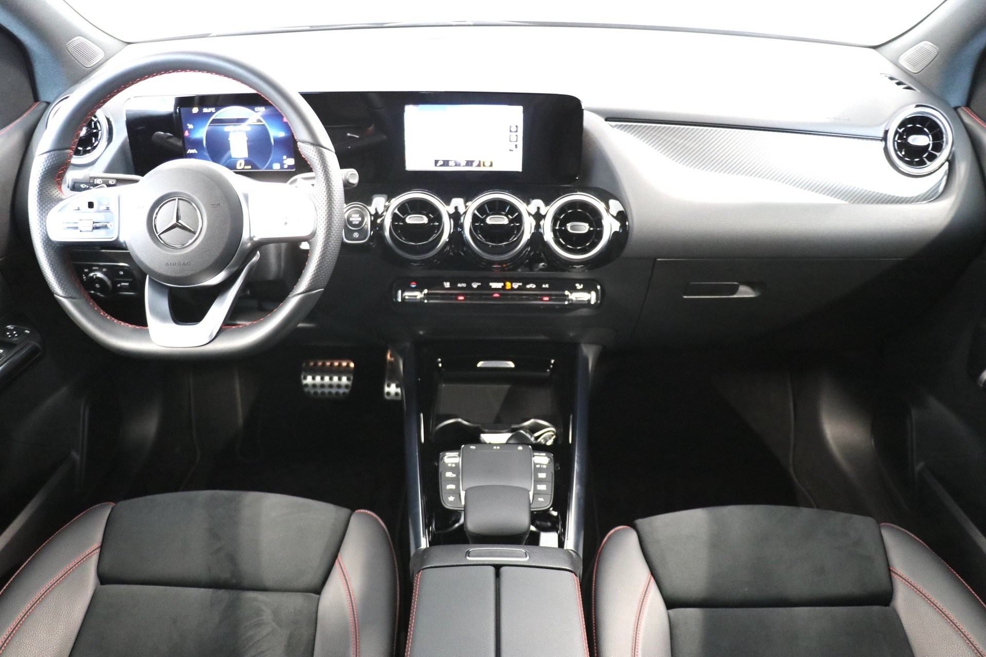 MERCEDES-BENZ B 220 d AMG Line 8G-DCT-image-7