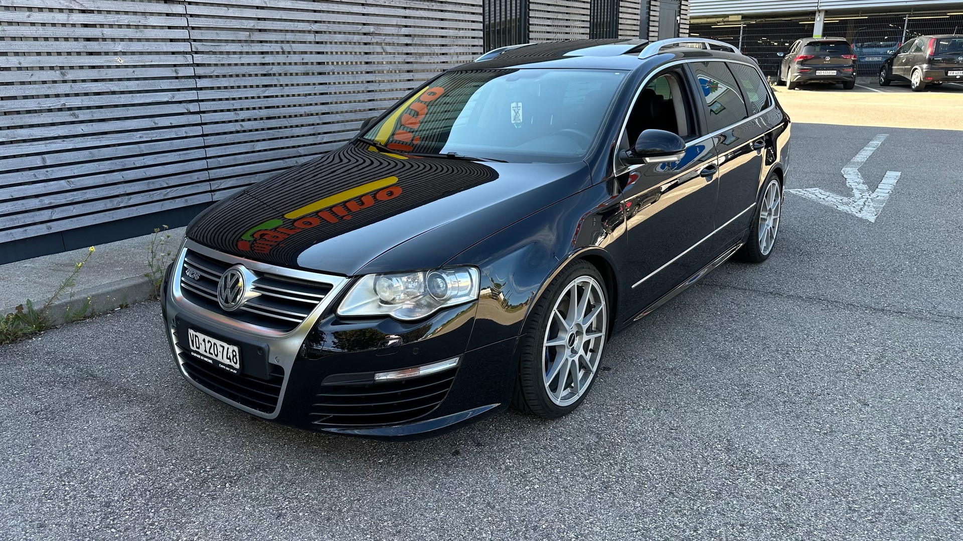 VW Passat Variant R36 4Motion-image-2