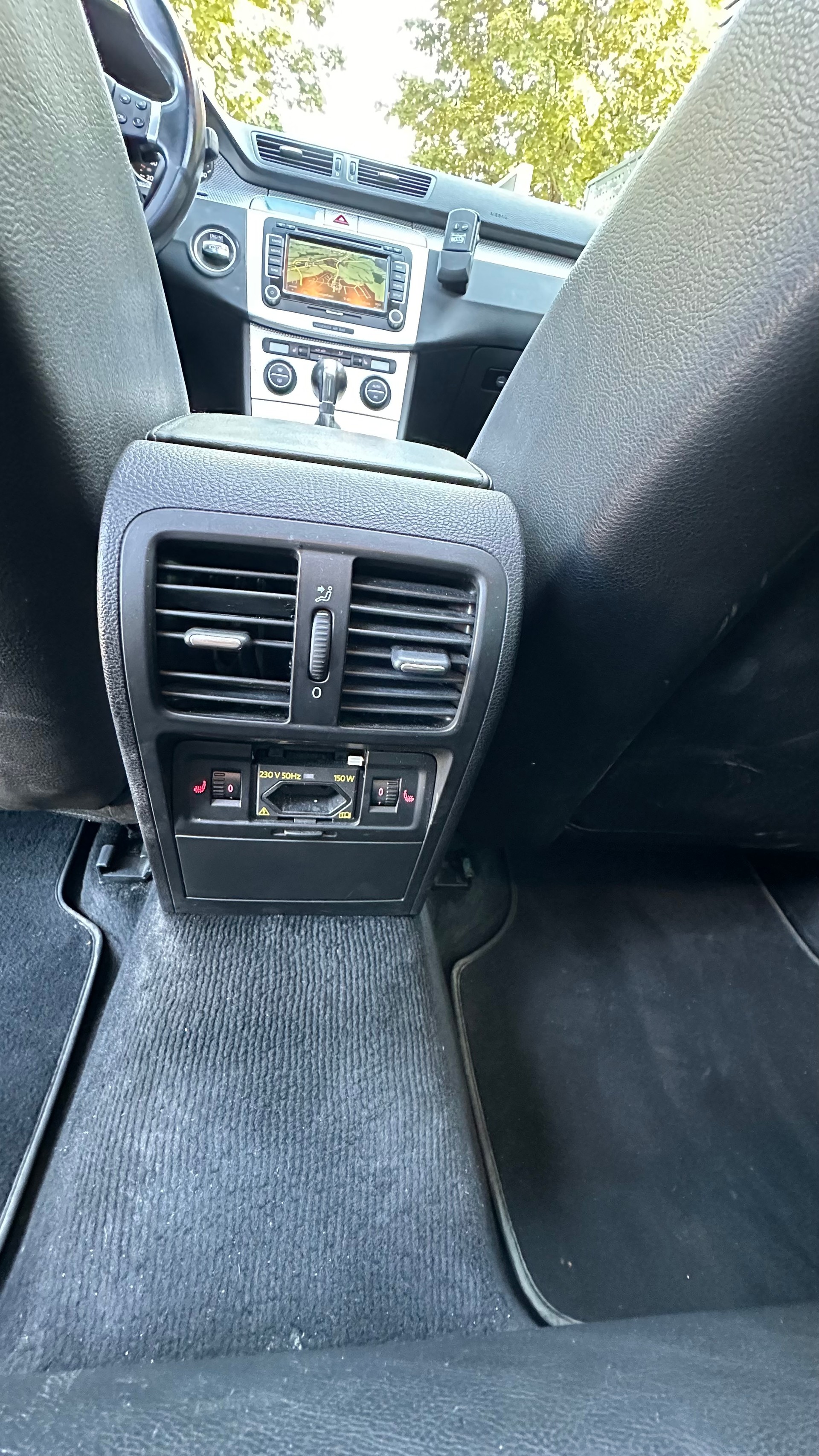 VW Passat Variant R36 4Motion-image-13