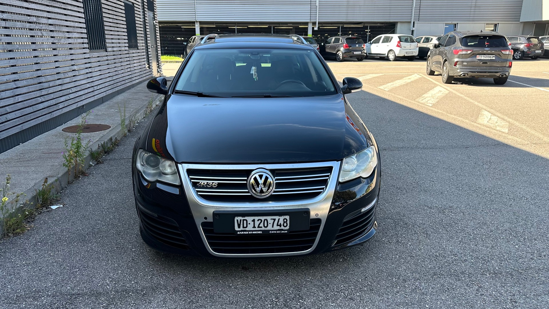 VW Passat Variant R36 4Motion-image-1