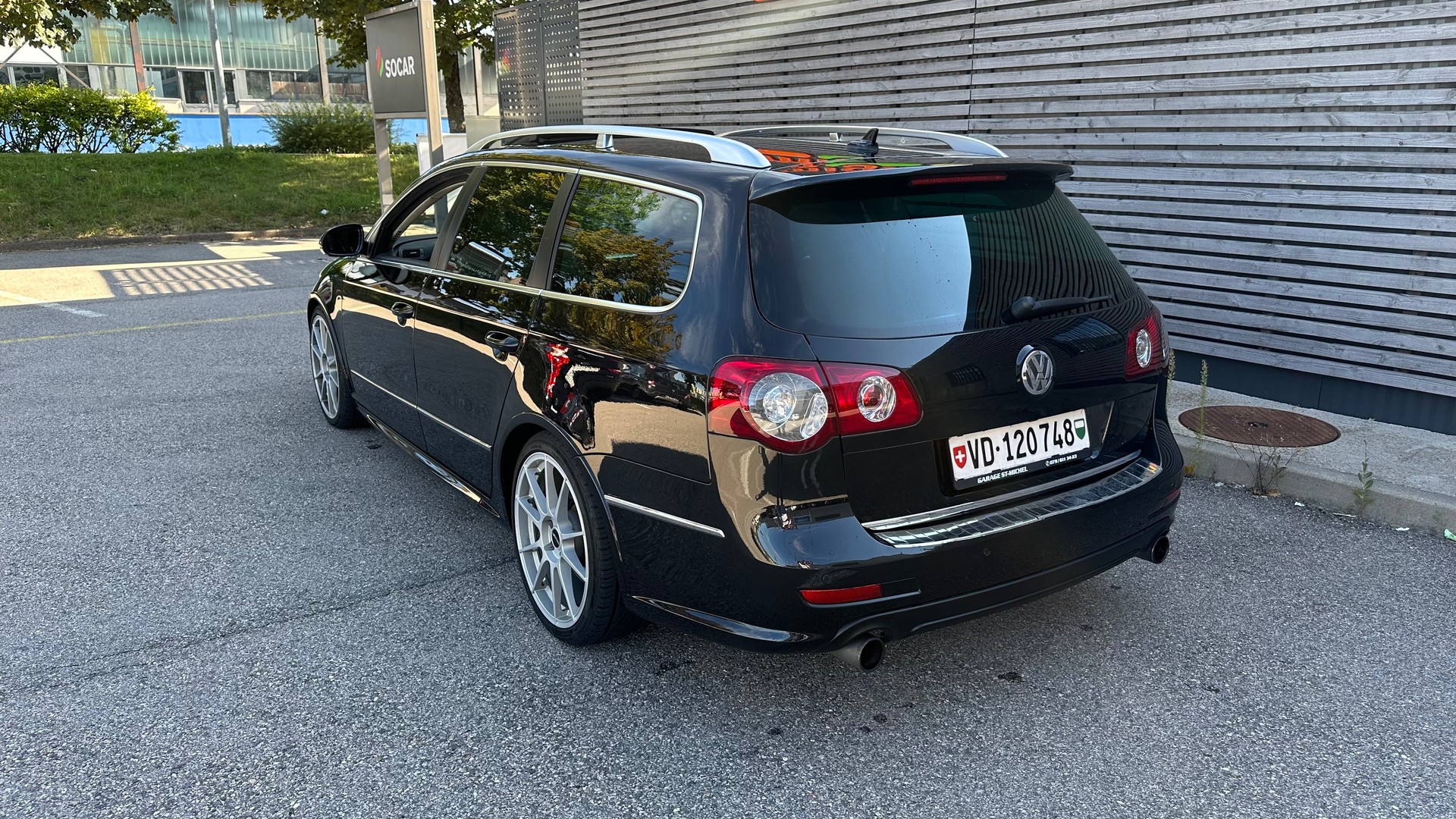 VW Passat Variant R36 4Motion-image-4