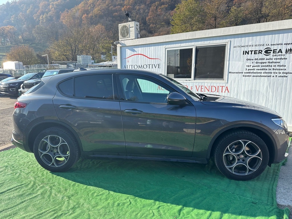 ALFA ROMEO Stelvio 2.2 JTDM Super Q4 Automatic-image-3