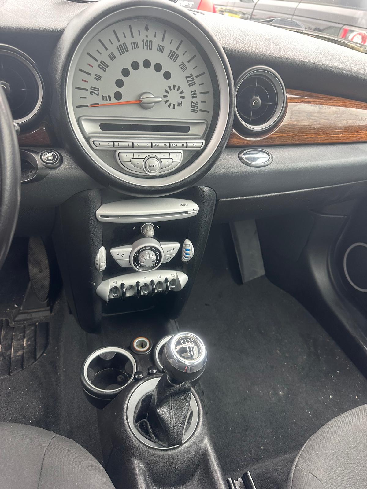 MINI Clubman One-image-12