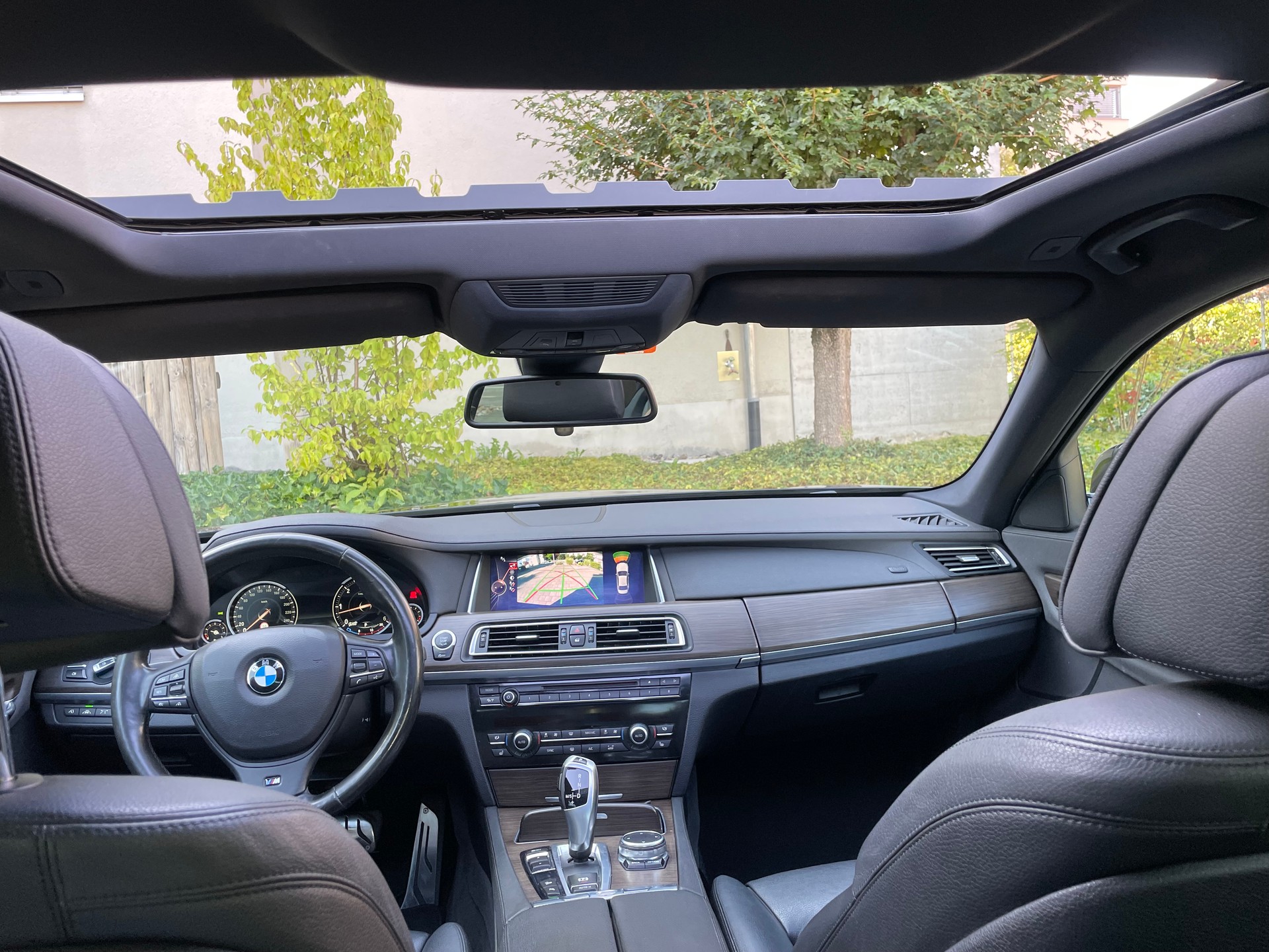 BMW 750d Xdrive Mpaket-image-13