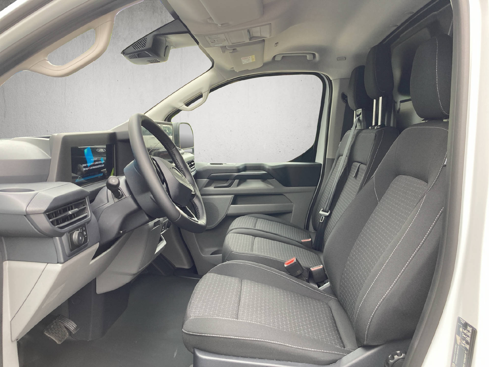 FORD E-Transit C Van 320 L1 Trend-image-8