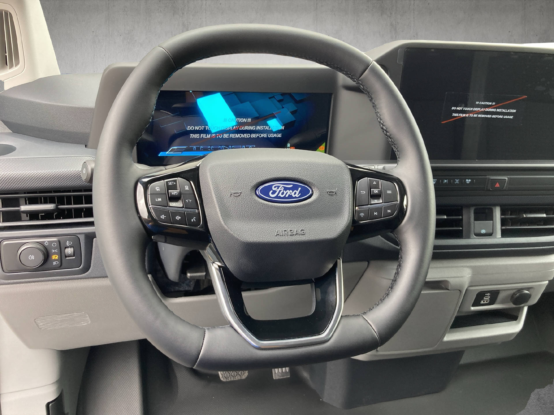 FORD E-Transit C Van 320 L1 Trend-image-9