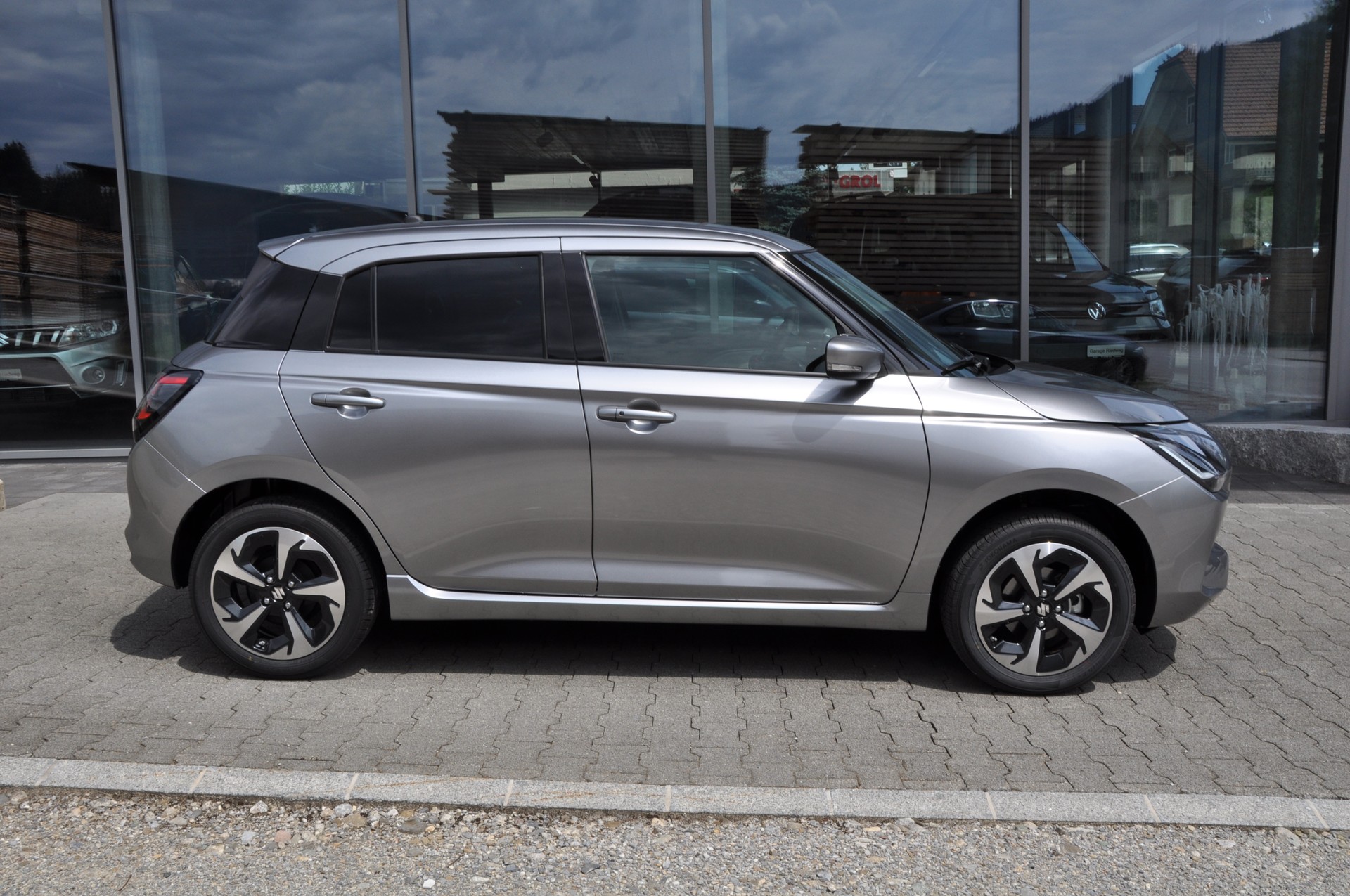 SUZUKI Swift 1.2 Compact Top Hybrid 4x4-image-6