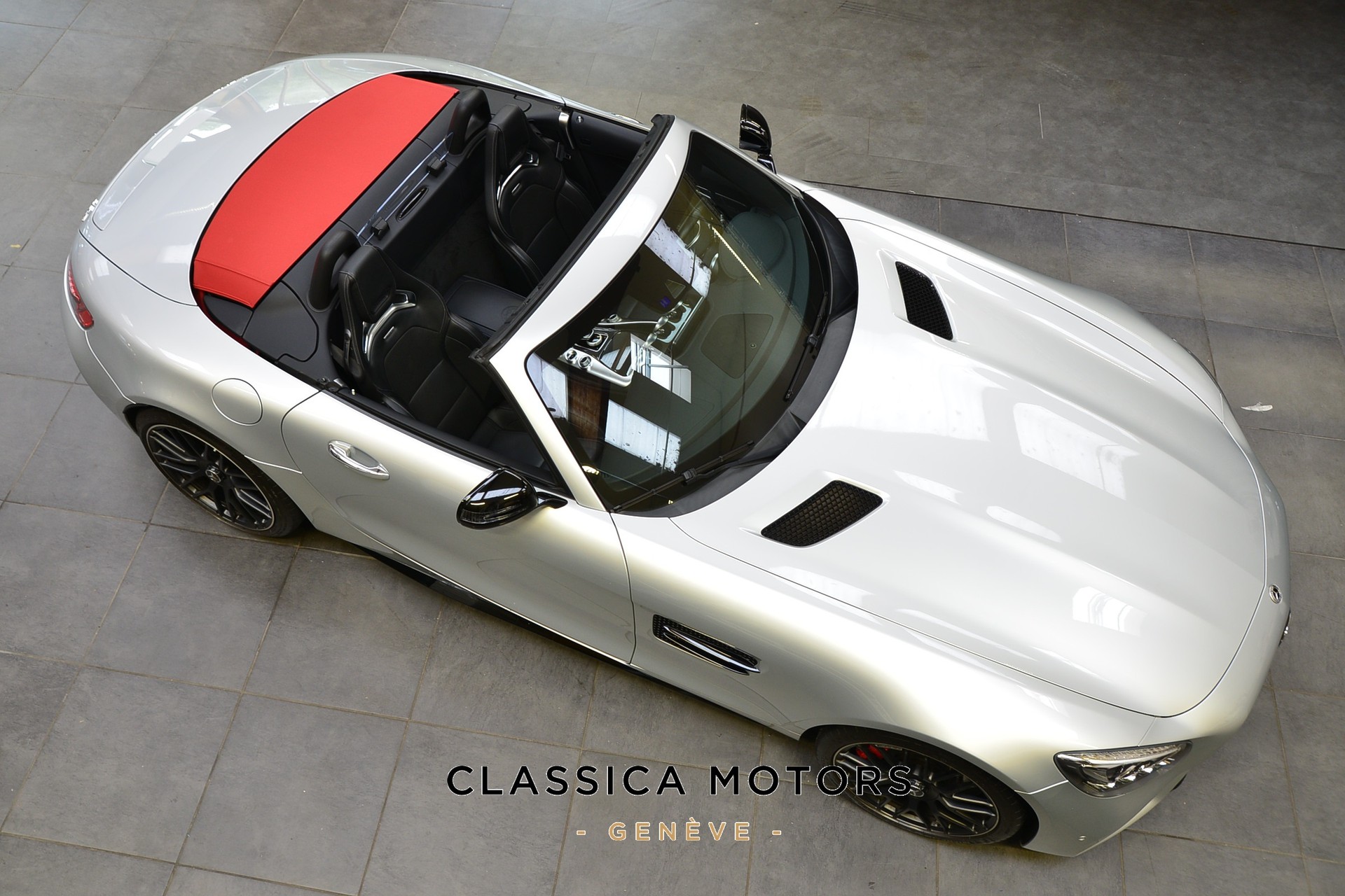 MERCEDES-BENZ AMG GT C Roadster Speedshift DCT-image-16