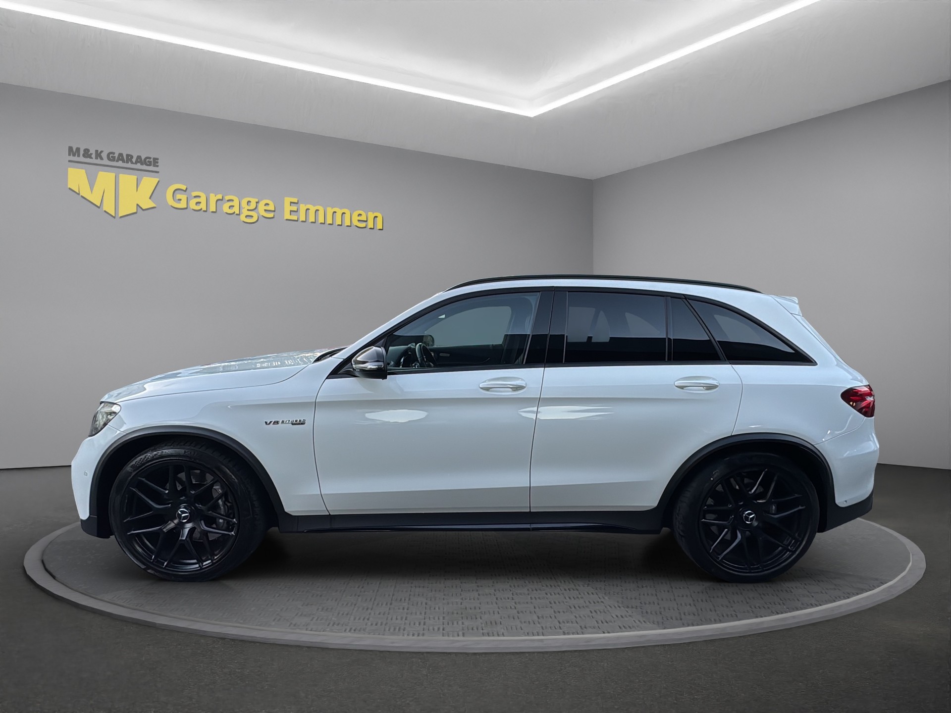 MERCEDES-BENZ GLC 63 AMG 4Matic+ 9G-Tronic-showroom-element-1