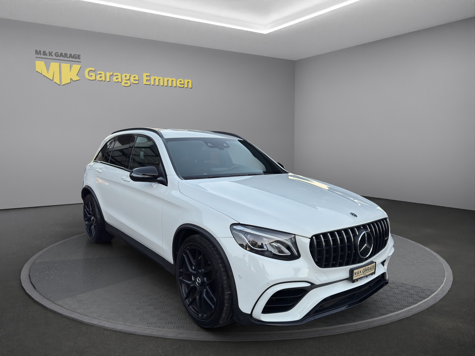 MERCEDES-BENZ GLC 63 AMG 4Matic+ 9G-Tronic-image-6
