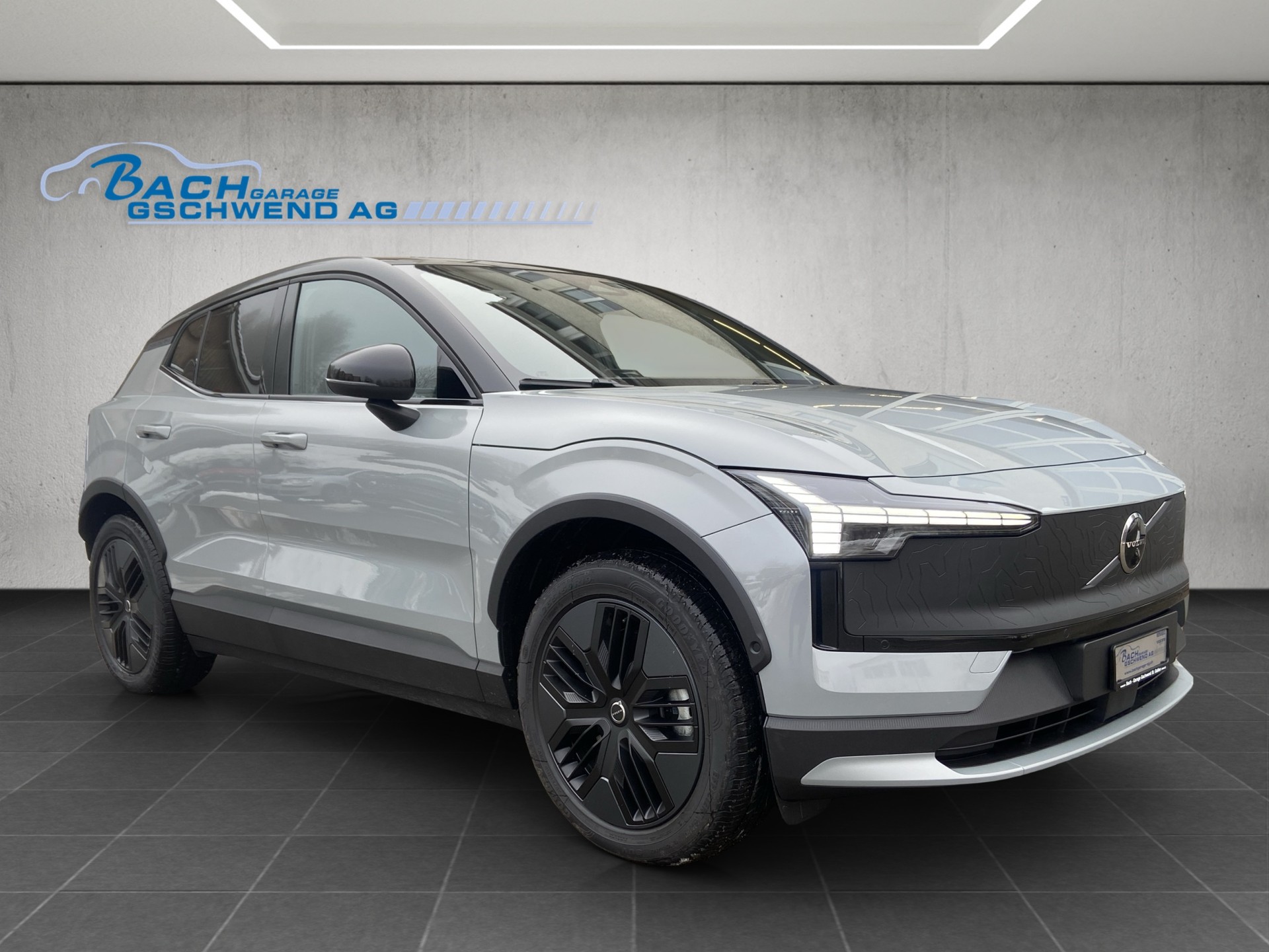 VOLVO EX30 CC E60 69kWh Twin Ultra Performance AWD-showroom-element-1