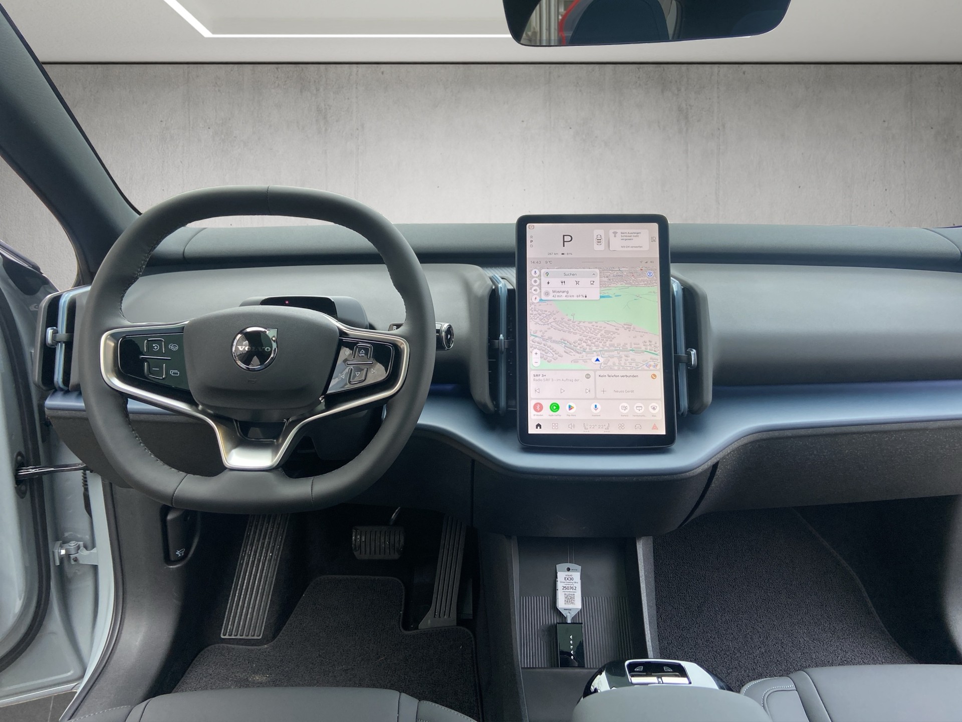 VOLVO EX30 CC E60 69kWh Twin Ultra Performance AWD-image-9