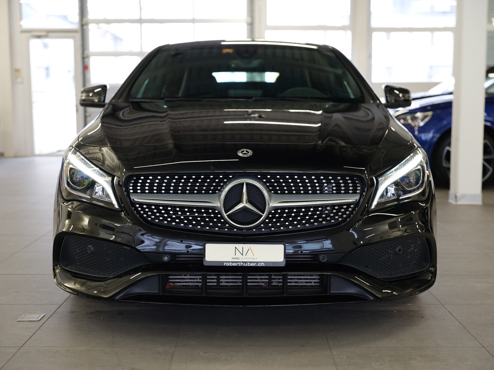 MERCEDES-BENZ CLA Shooting Brake 180 d Urban 7G-DCT-showroom-element-2