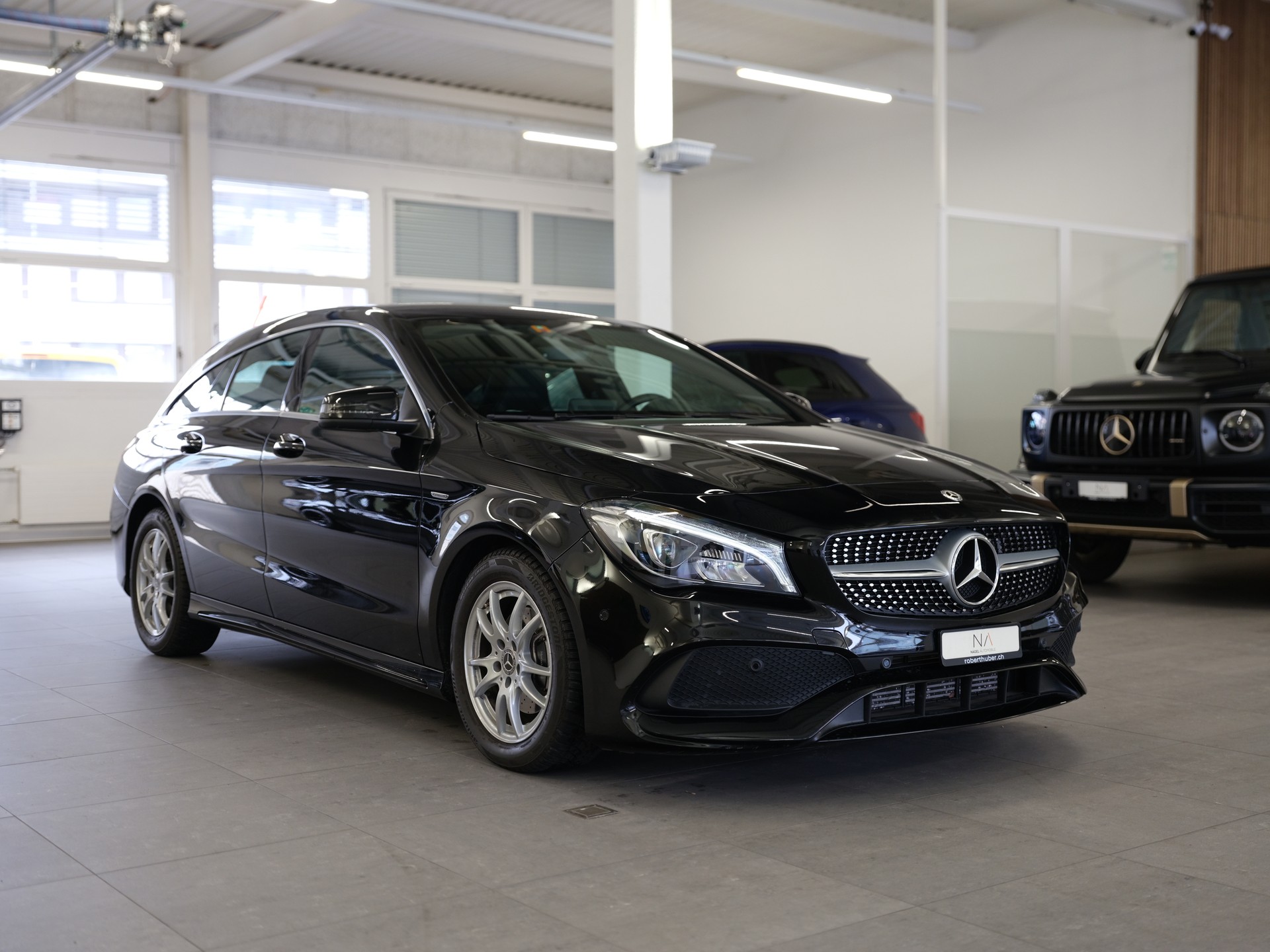 MERCEDES-BENZ CLA Shooting Brake 180 d Urban 7G-DCT-showroom-element-1