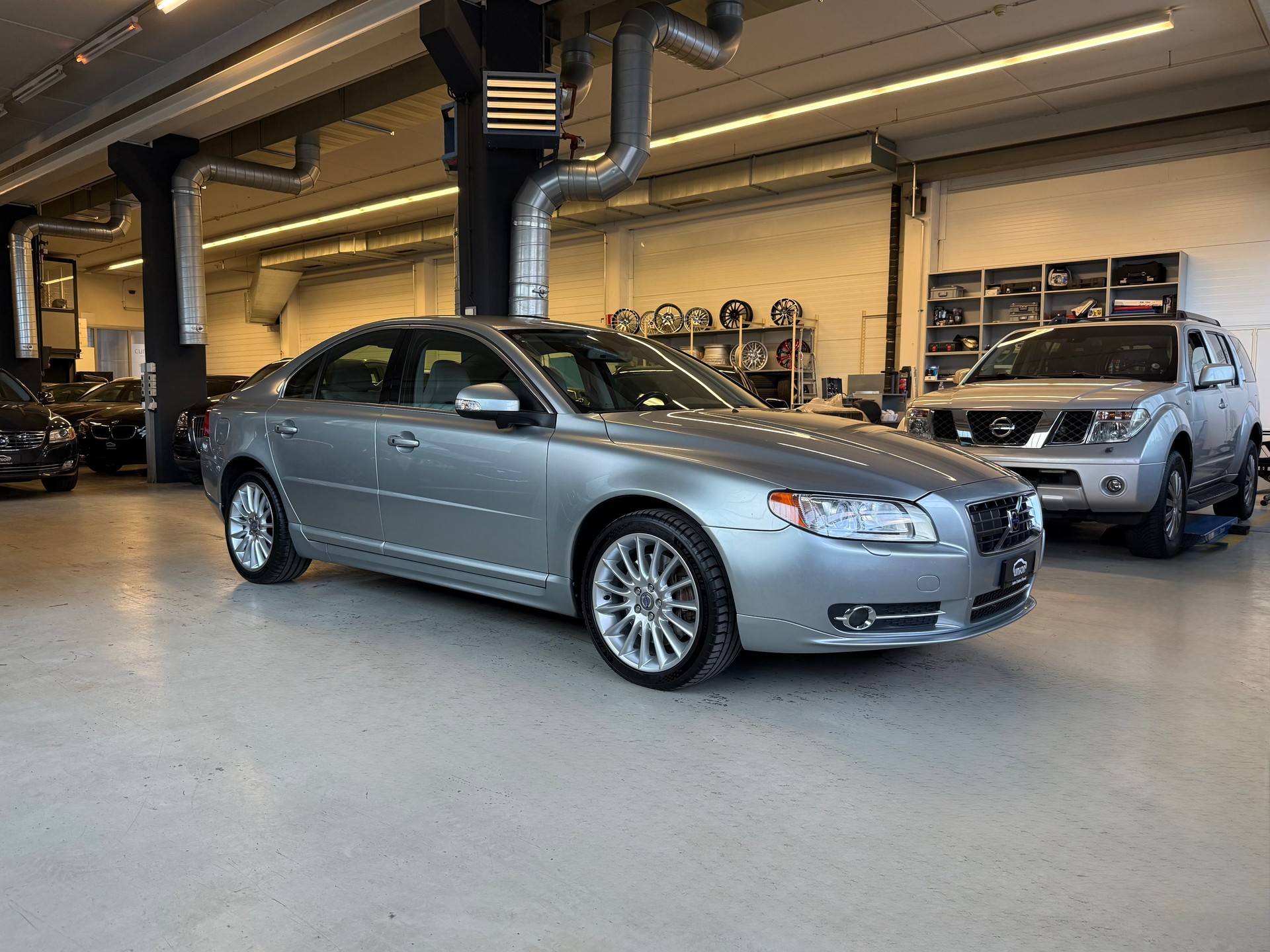 VOLVO S80 4.4 V8 AWD Summum Geartronic-image-1