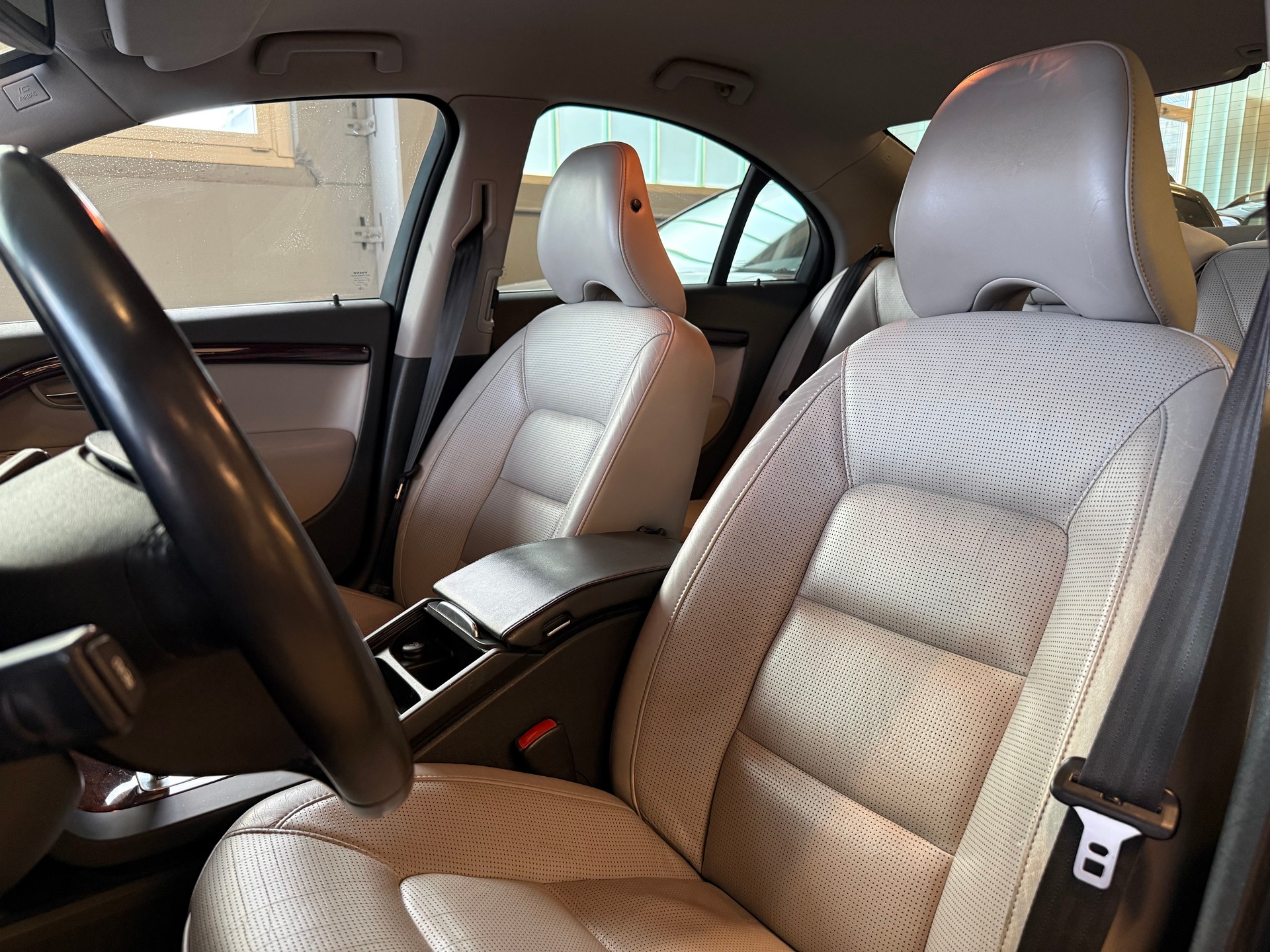 VOLVO S80 4.4 V8 AWD Summum Geartronic-image-11