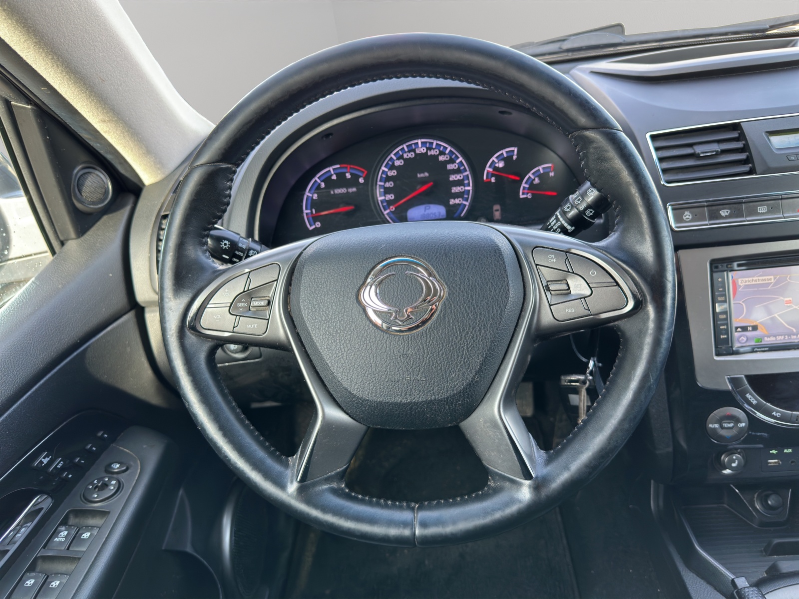 KGM-SsangYong Rexton RX220 e-XDi Executive 4WD Automatic-image-14