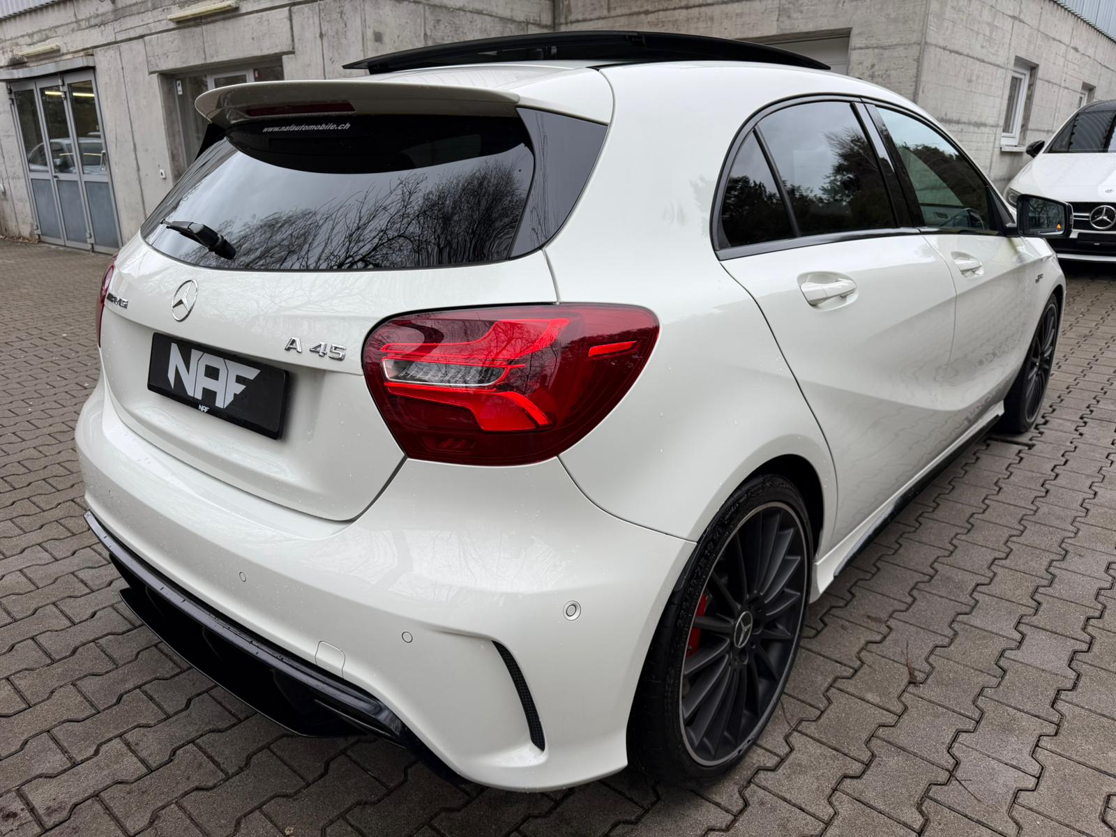 MERCEDES-BENZ A 45 AMG 4Matic Speedshift 7G-DCT-image-4