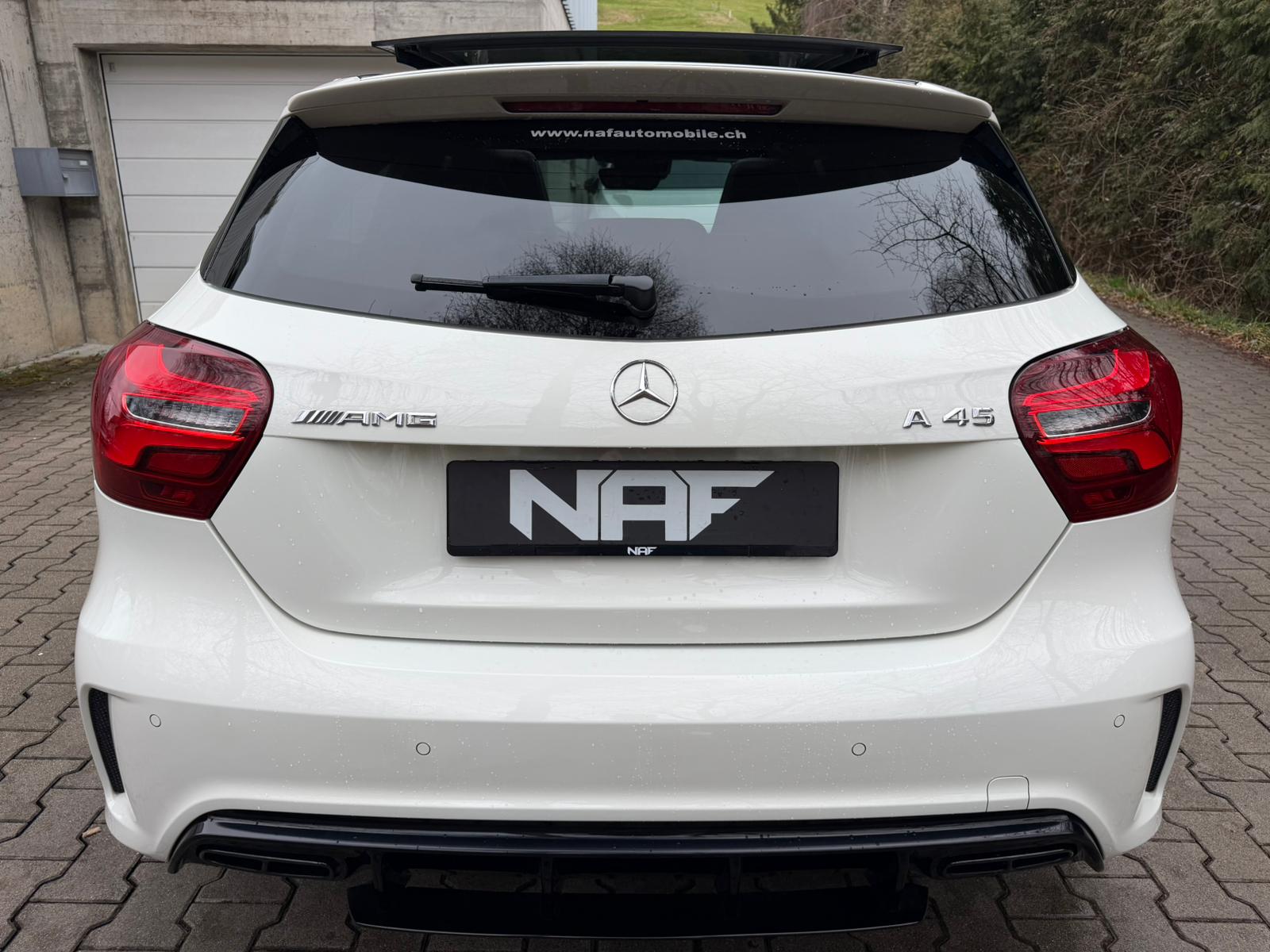 MERCEDES-BENZ A 45 AMG 4Matic Speedshift 7G-DCT-showroom-element-3