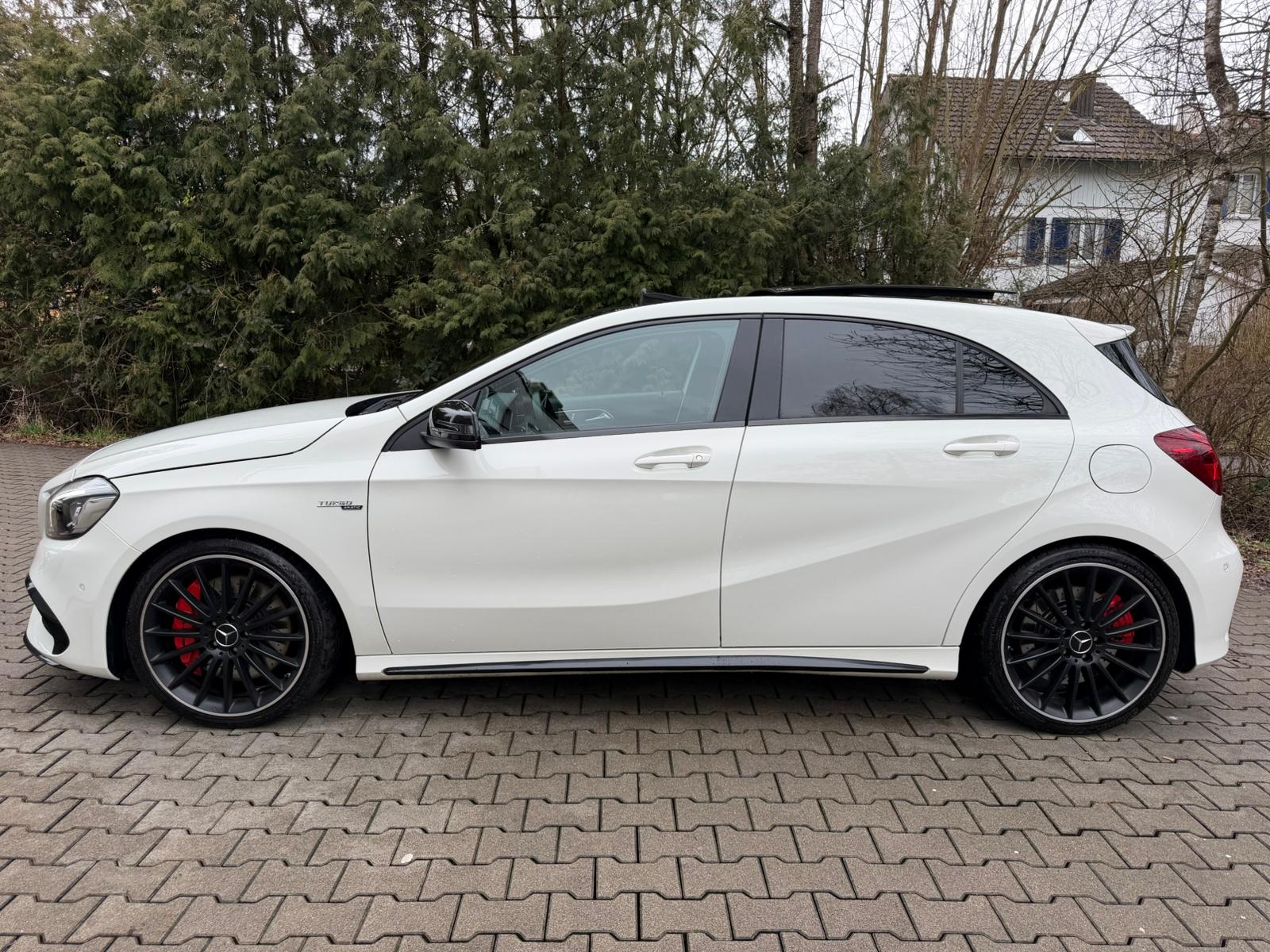 MERCEDES-BENZ A 45 AMG 4Matic Speedshift 7G-DCT-showroom-element-1