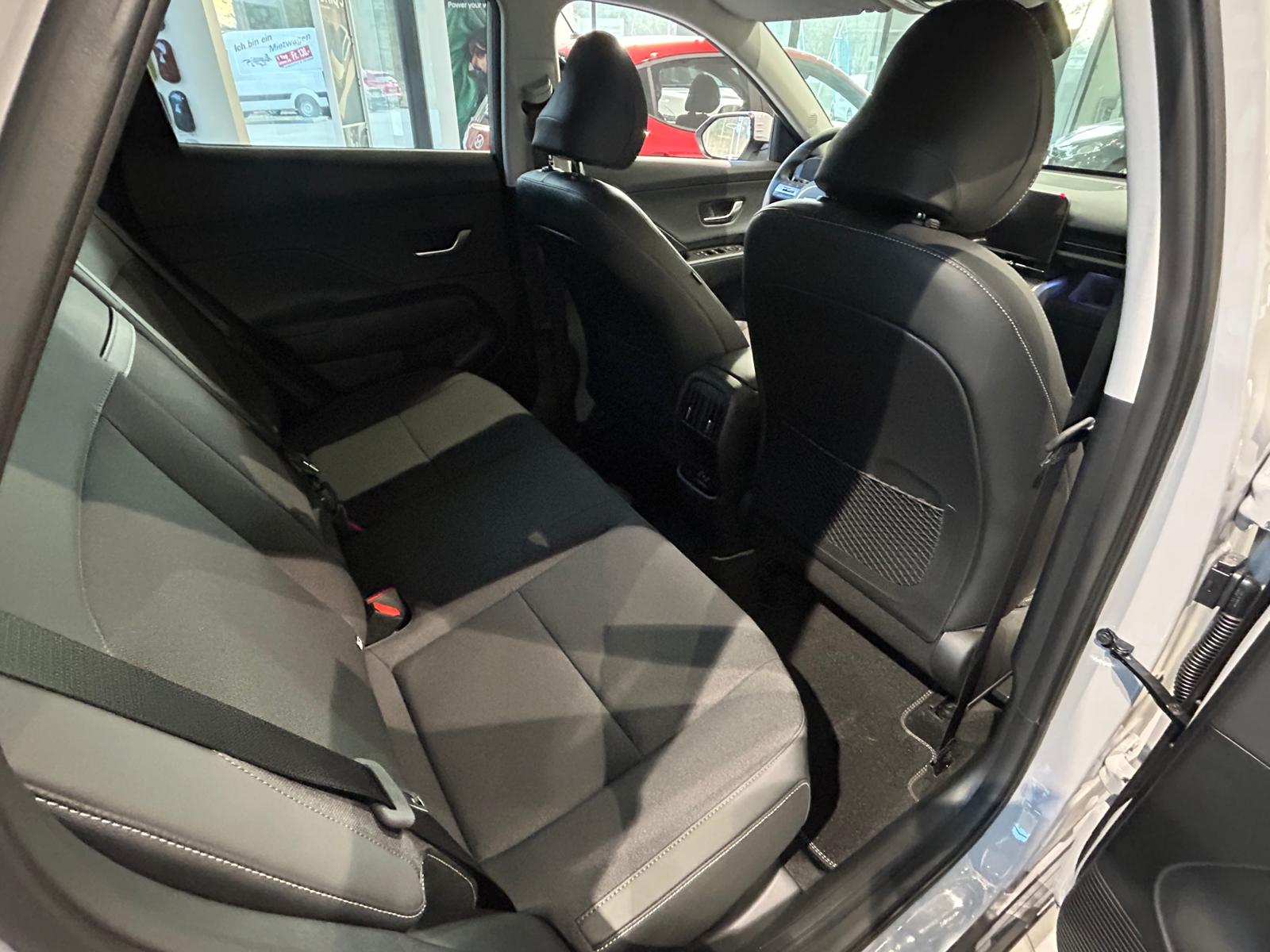 HYUNDAI Kona 1.6 GDi HEV Amplia DCT-image-6