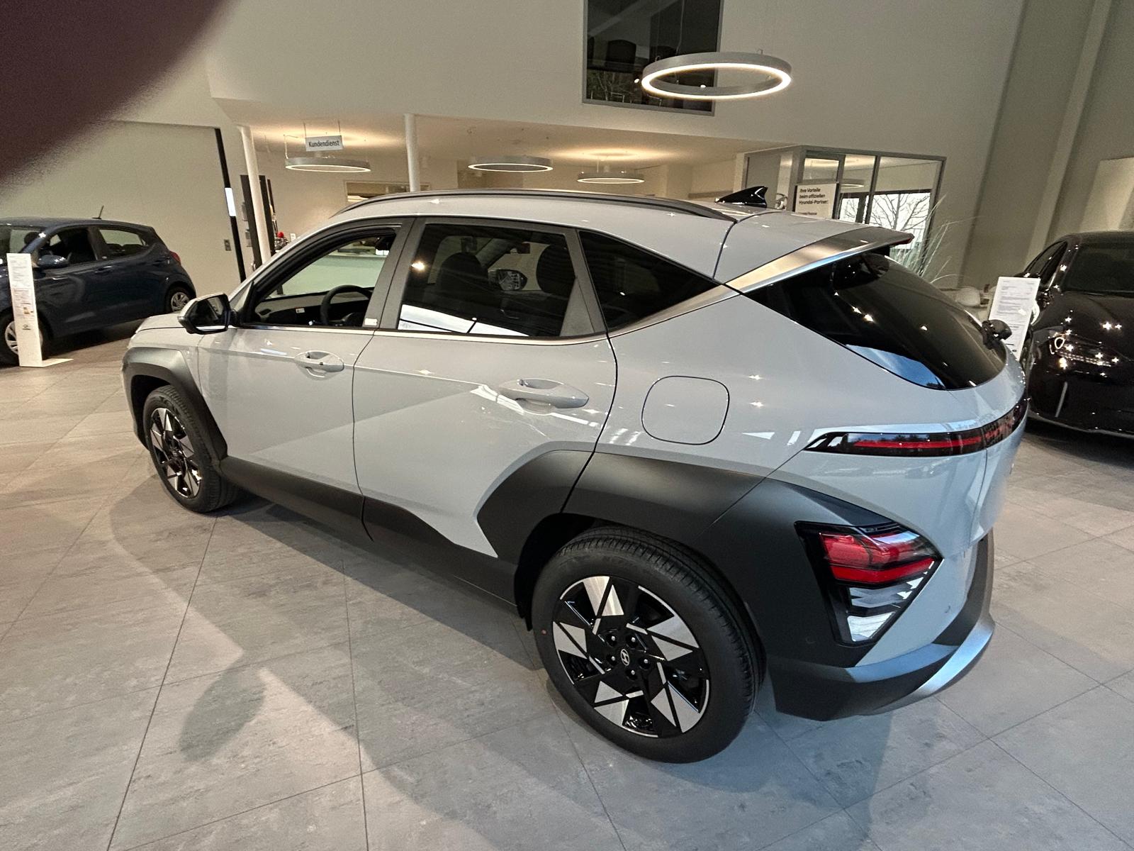 HYUNDAI Kona 1.6 GDi HEV Amplia DCT-showroom-element-1