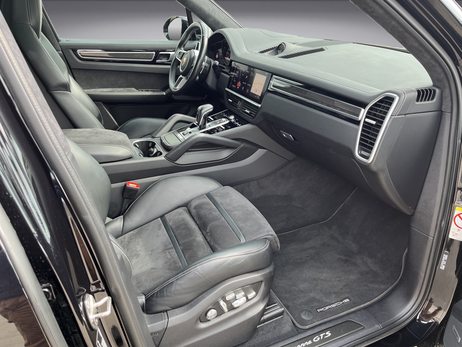 PORSCHE Cayenne 4.0 V8 GTS-image-10