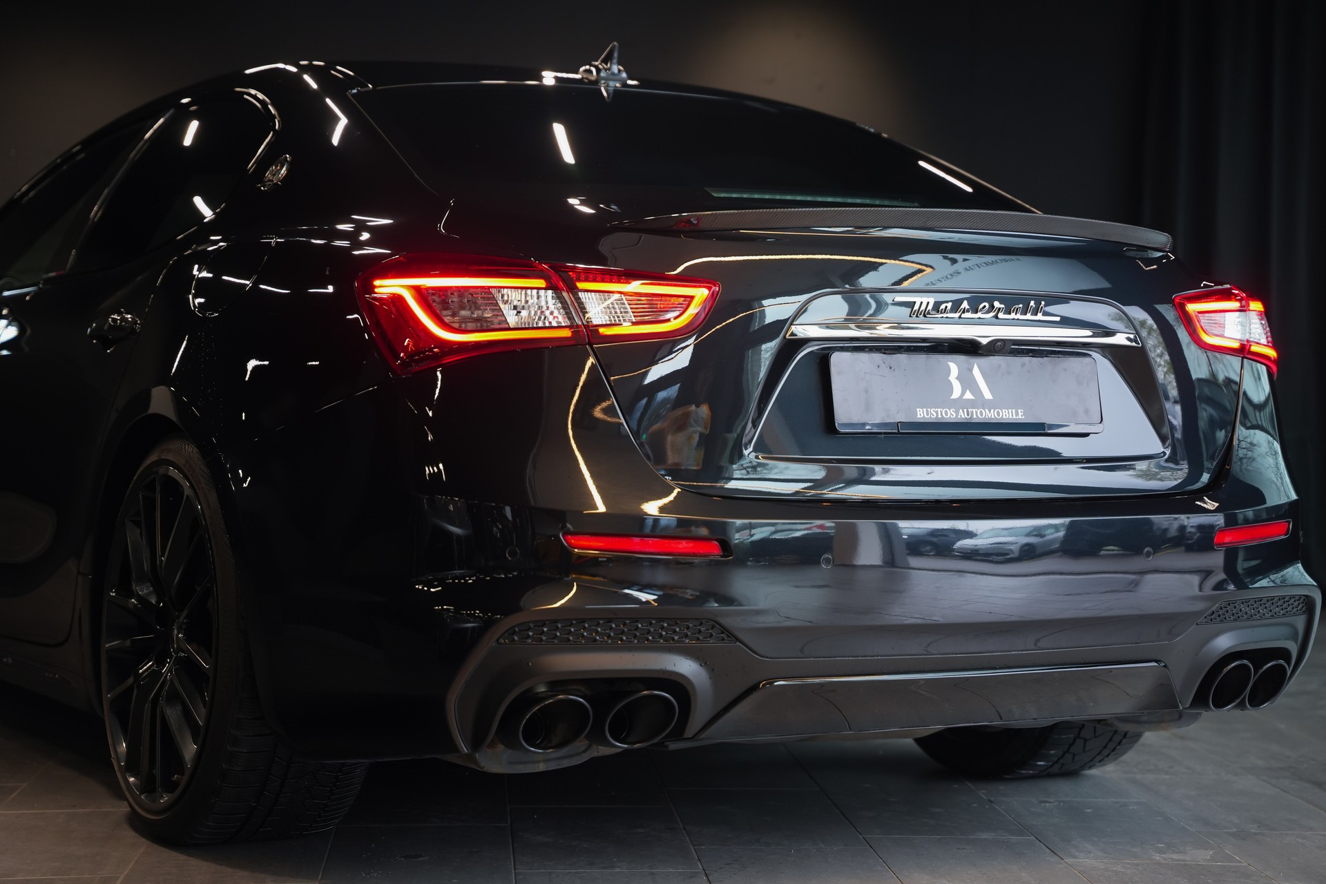 MASERATI Ghibli S Q4 3.0 GranSport Automatica / Carbon Paket / Top Ausstattung / Service gepflegt-image-8