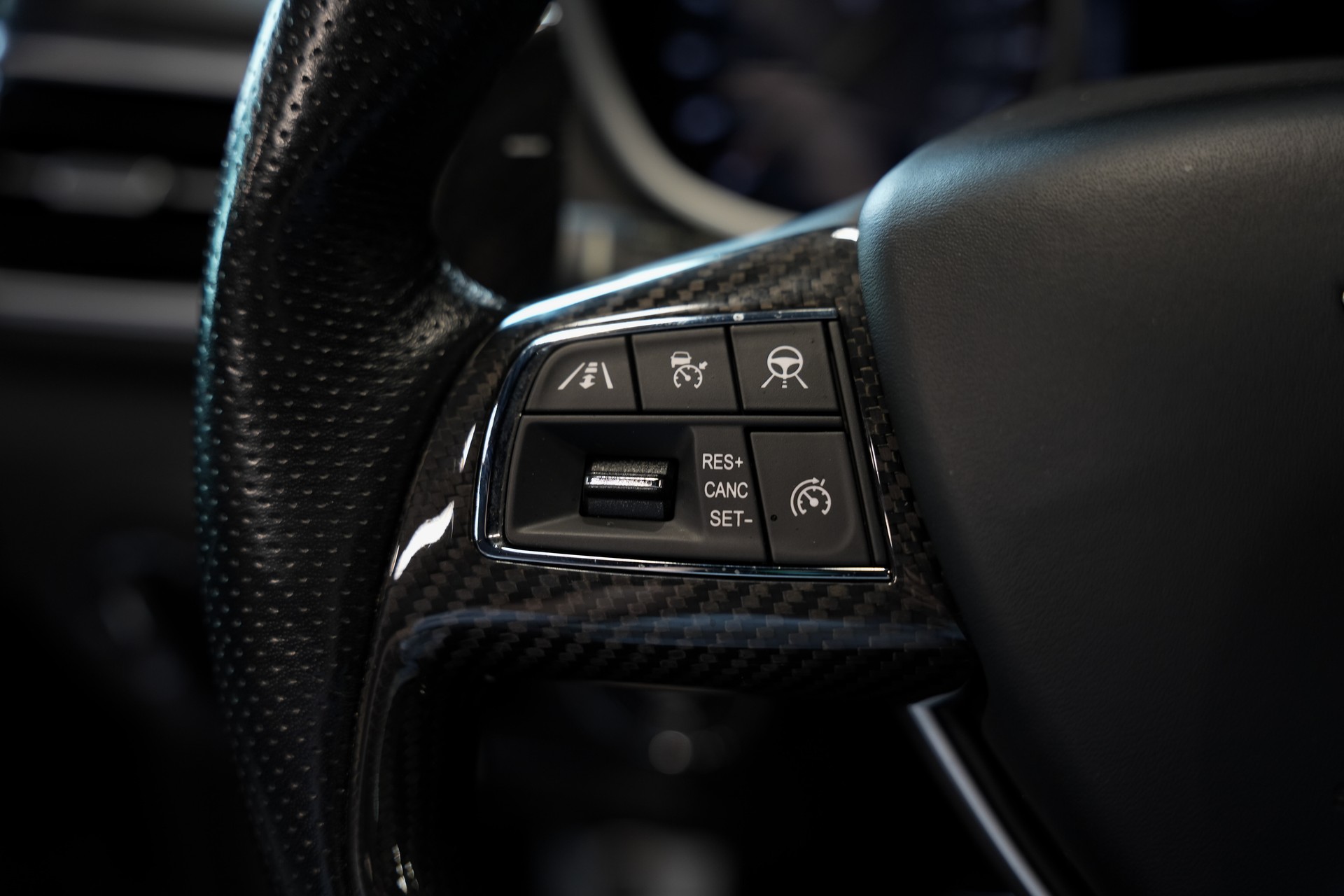 MASERATI Ghibli S Q4 3.0 GranSport Automatica / Carbon Paket / Top Ausstattung / Service gepflegt-image-11