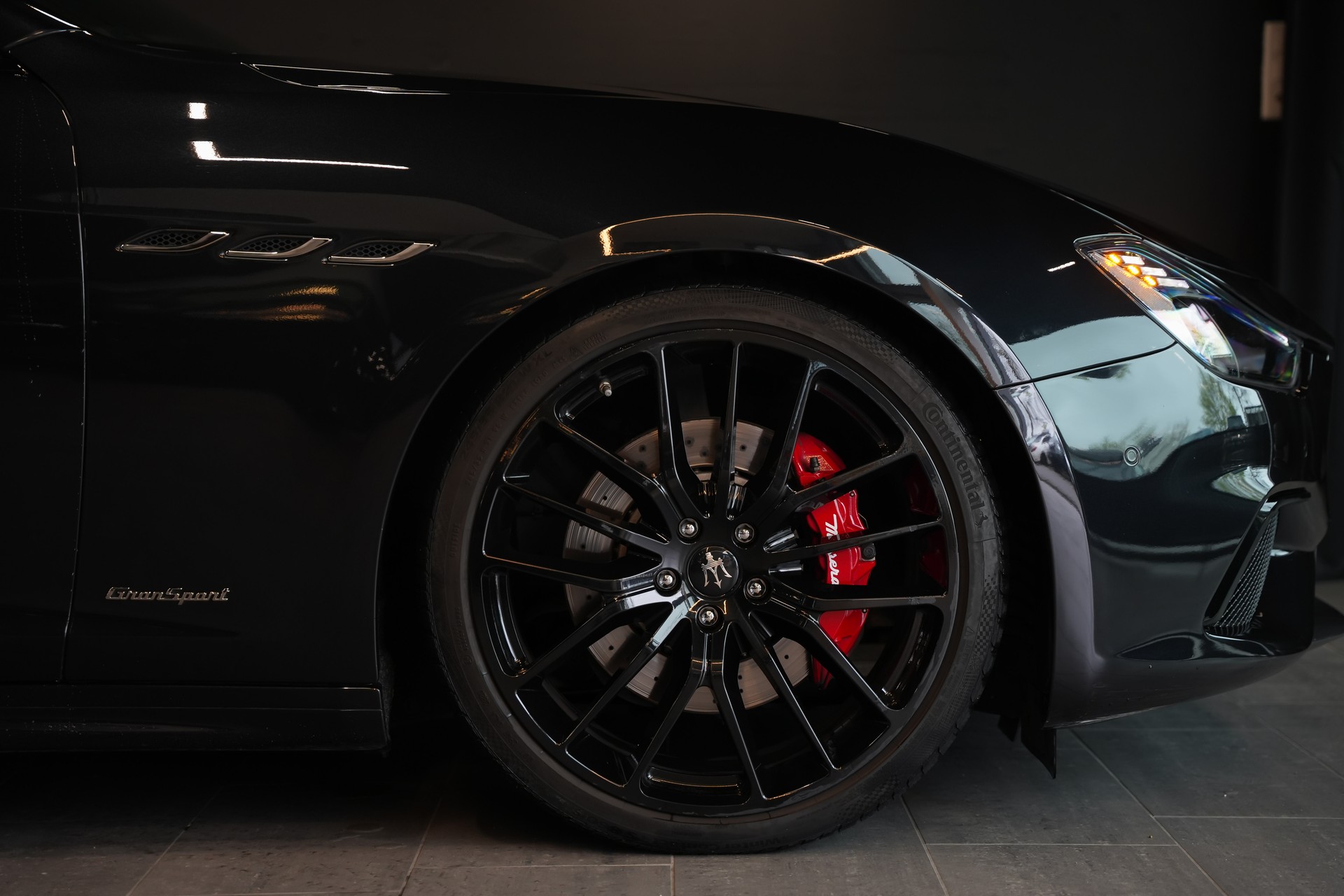 MASERATI Ghibli S Q4 3.0 GranSport Automatica / Carbon Paket / Top Ausstattung / Service gepflegt-image-4