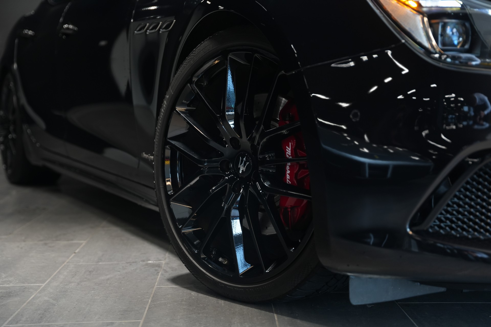 MASERATI Ghibli S Q4 3.0 GranSport Automatica / Carbon Paket / Top Ausstattung / Service gepflegt-image-2