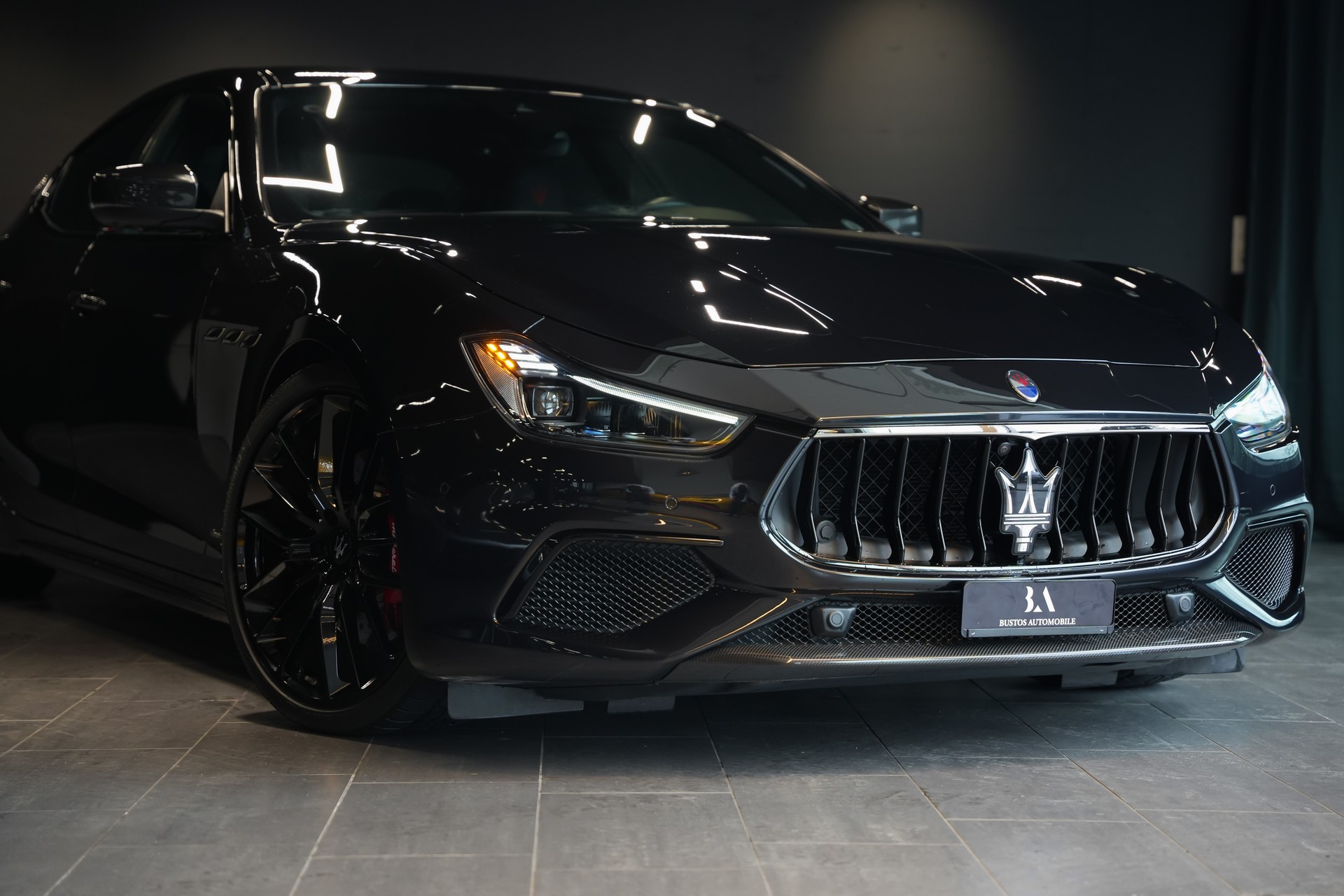 MASERATI Ghibli S Q4 3.0 GranSport Automatica / Carbon Paket / Top Ausstattung / Service gepflegt-image-1