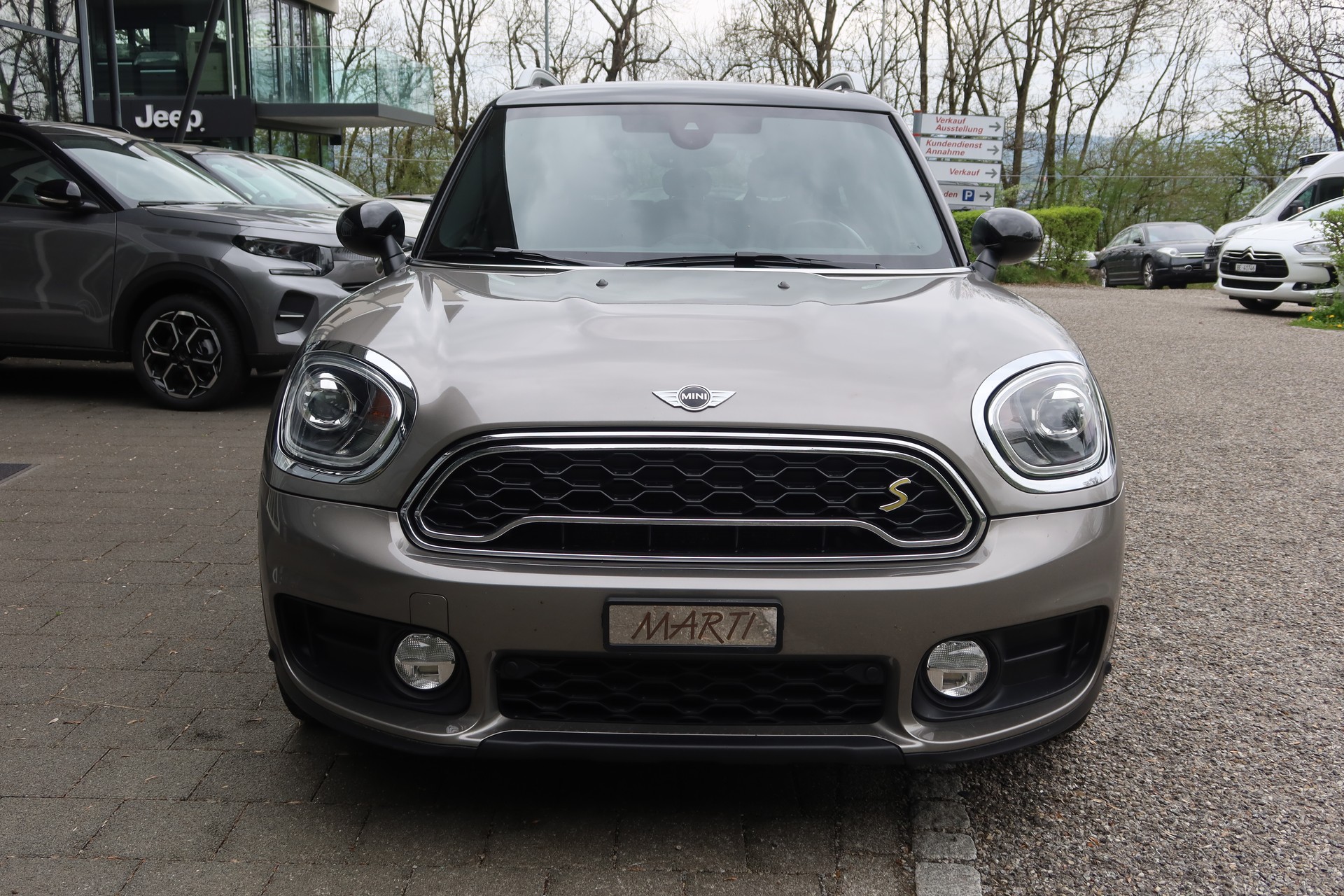 MINI Countryman CooperS E ALL4-image-2
