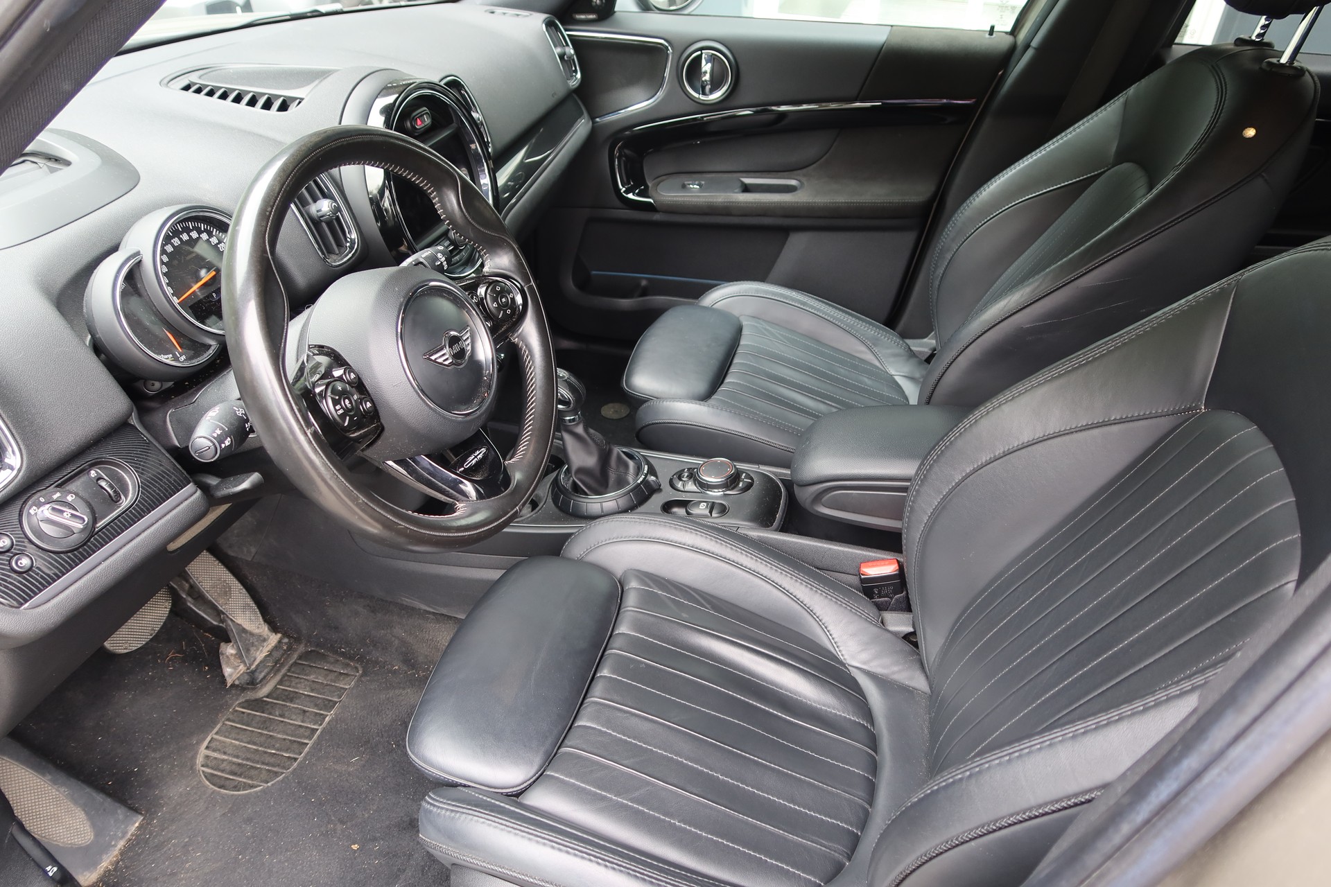 MINI Countryman CooperS E ALL4-image-5