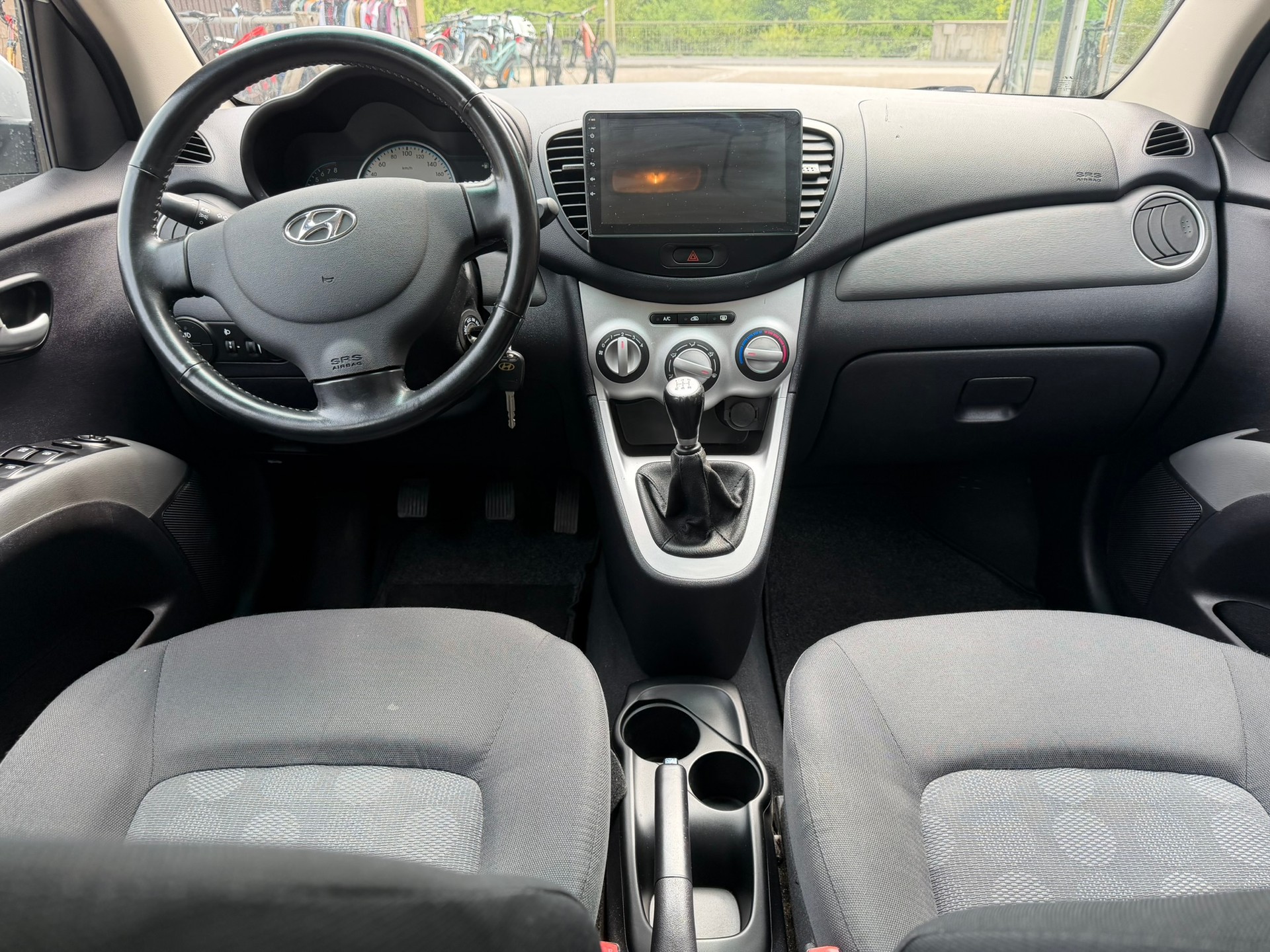 HYUNDAI i10 1.2 Style-image-6