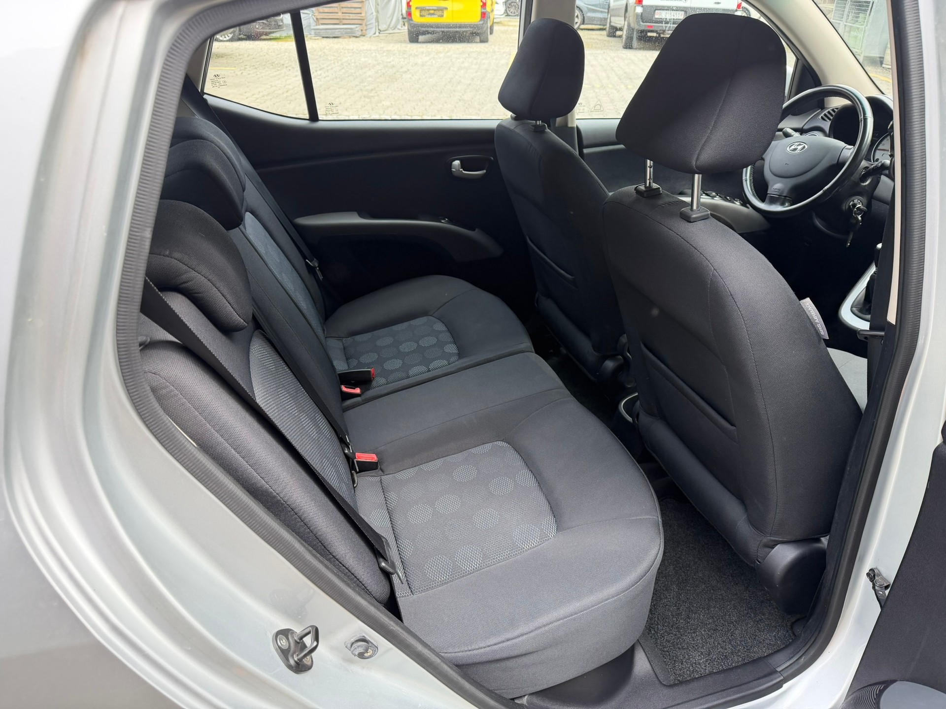 HYUNDAI i10 1.2 Style-image-9