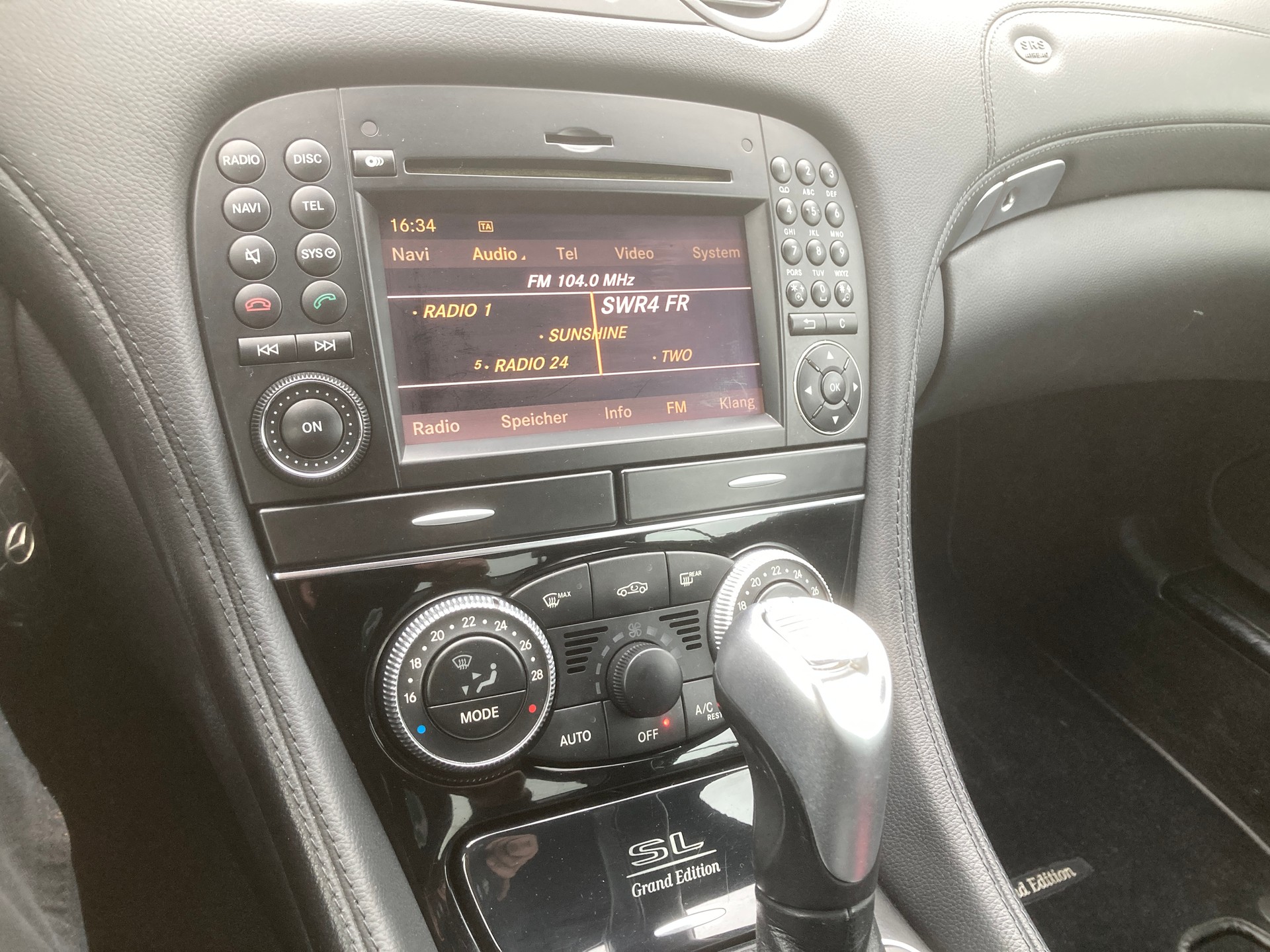MERCEDES-BENZ SL 350 Grand Edition 7G-Tronic-image-10