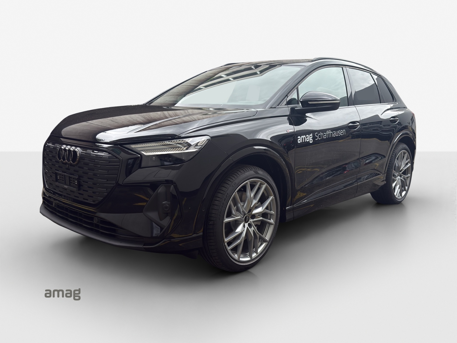 AUDI Q4 e-tron 45 Edition Swiss Ski quattro-showroom-element-1