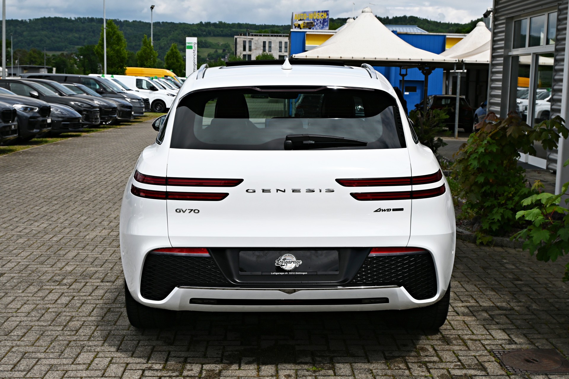 GENESIS GV70 2.2 CRDI Luxury AT8 AWD + (CH Auto) Voll-Ausstattung-showroom-element-3