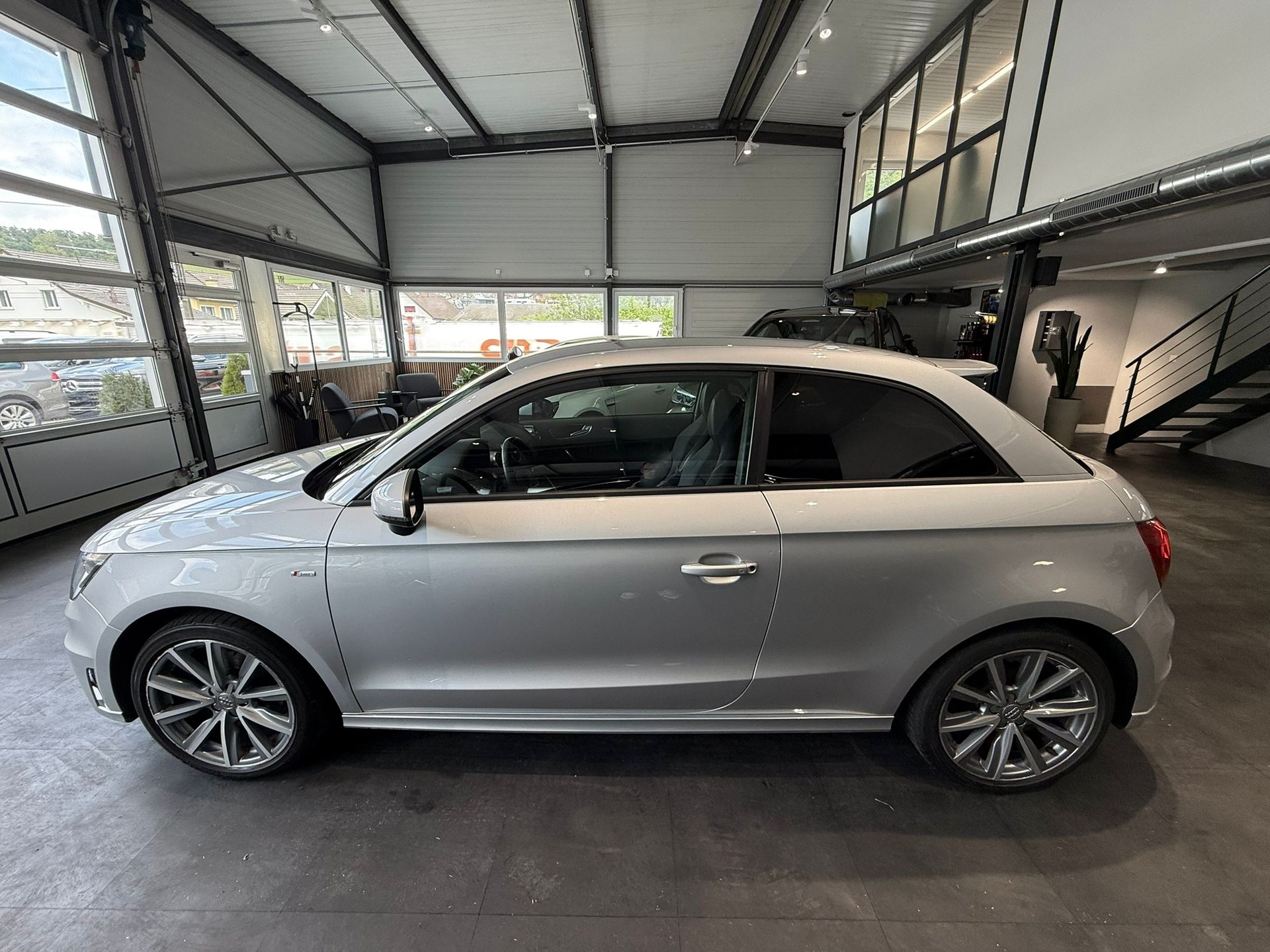 AUDI A1 Sport 1.4 TFSI Ambition S-tronic-showroom-element-1