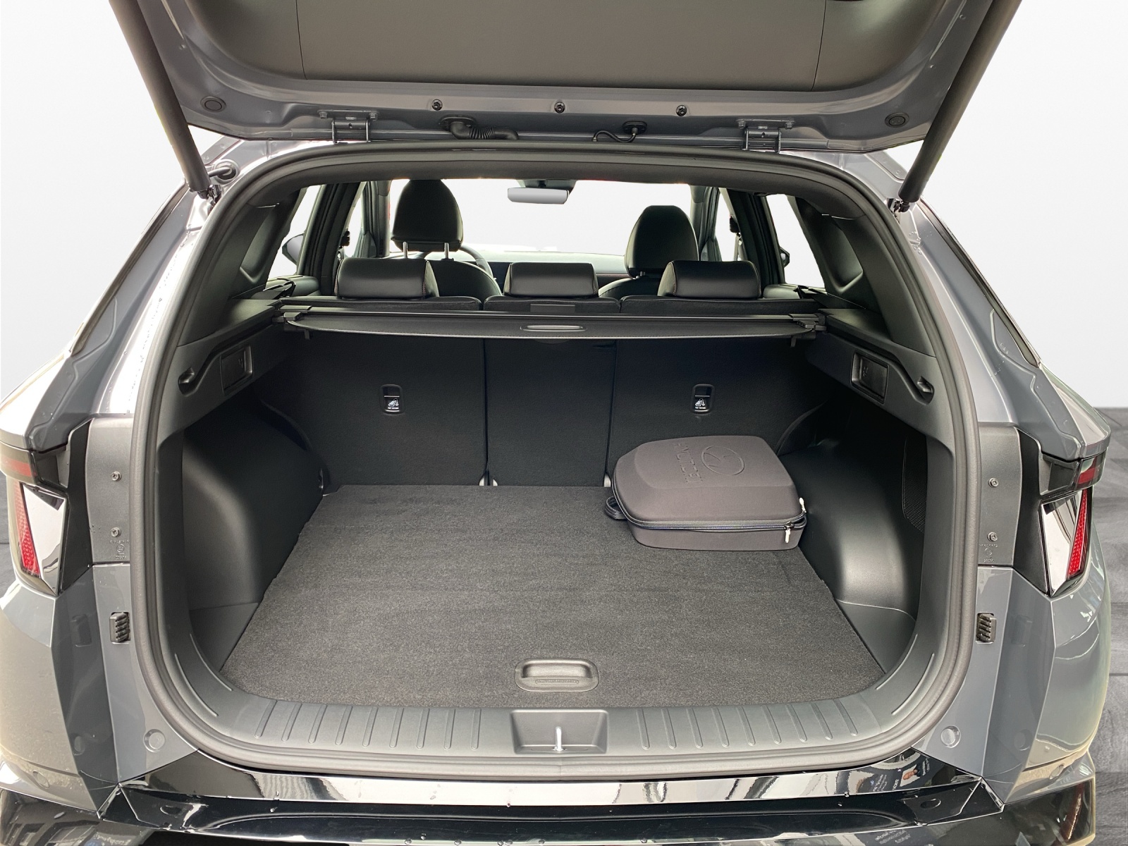 HYUNDAI Tucson 1.6 T-GDi PHEV N-Line LUX.pack 4WD-image-15