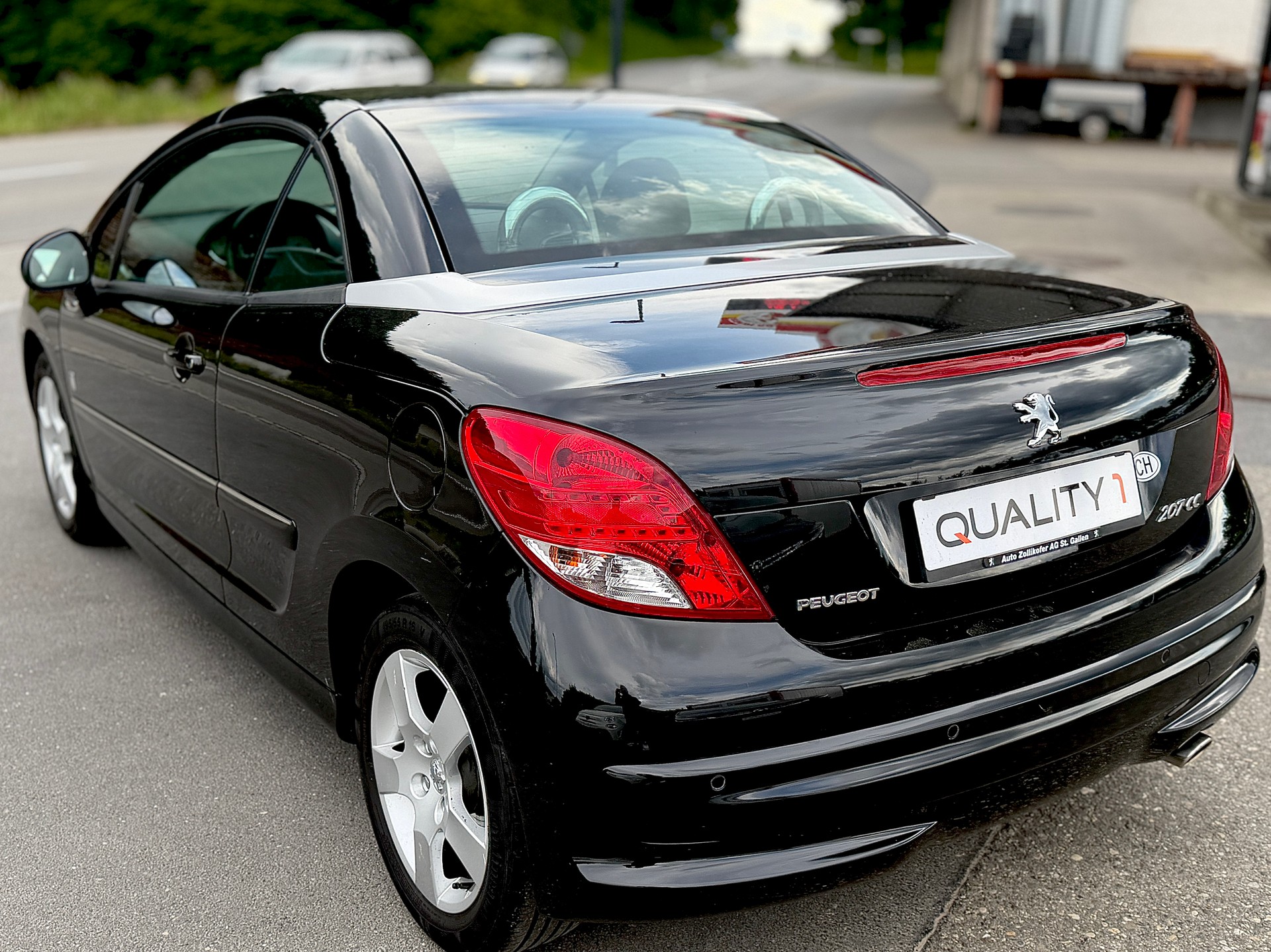 PEUGEOT 207 CC 1.6 16V Swiss Edition-image-13